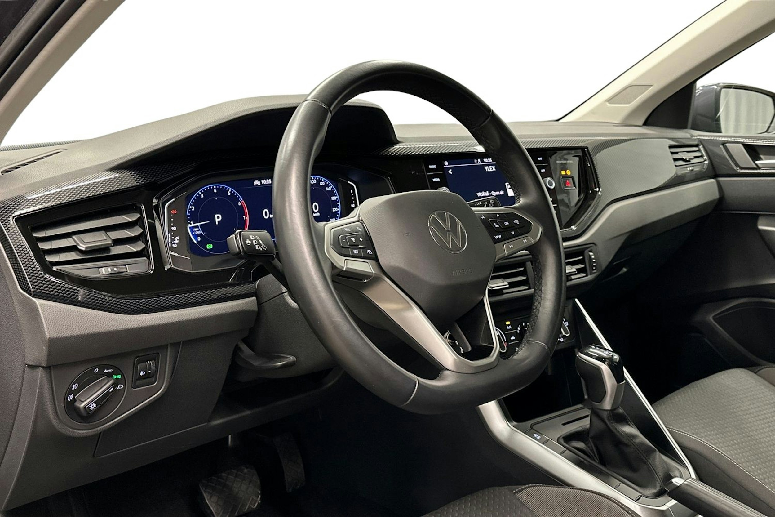 harmaa Volkswagen Polo 2023 kuva 7.