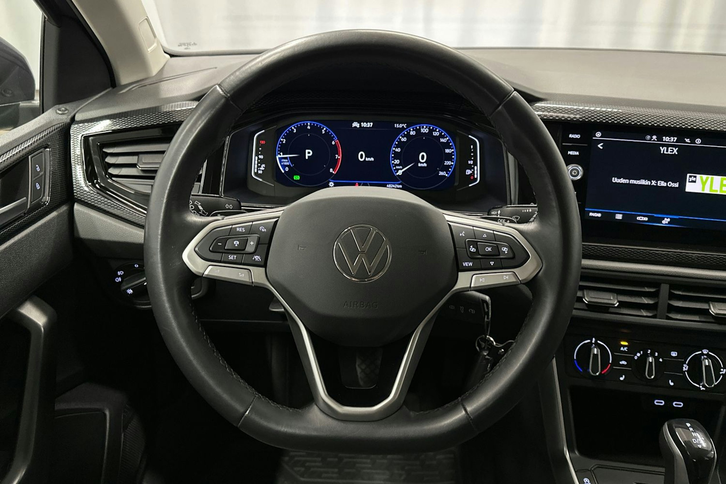 harmaa Volkswagen Polo 2023 kuva 16.