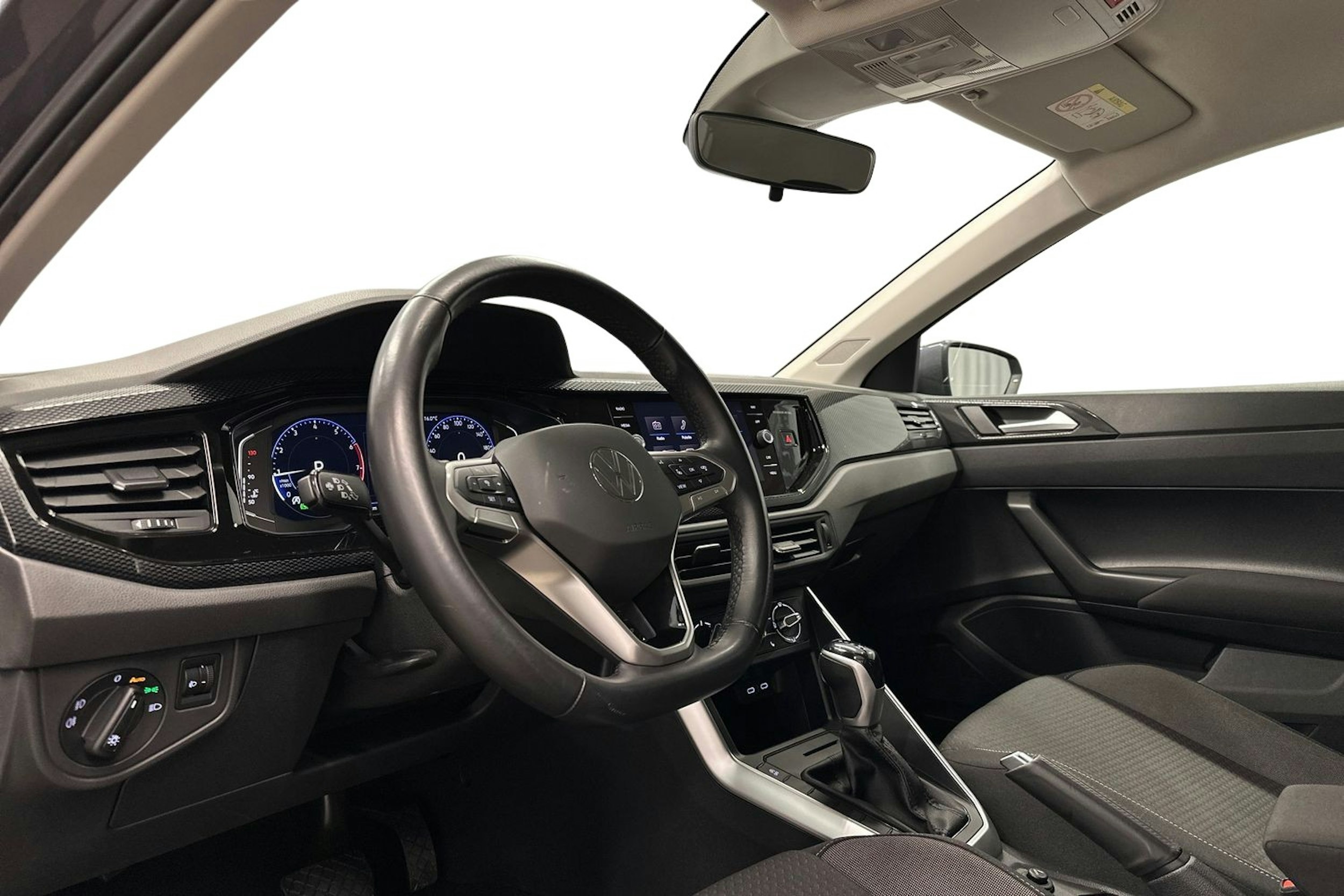 harmaa Volkswagen Polo 2023 kuva 7.