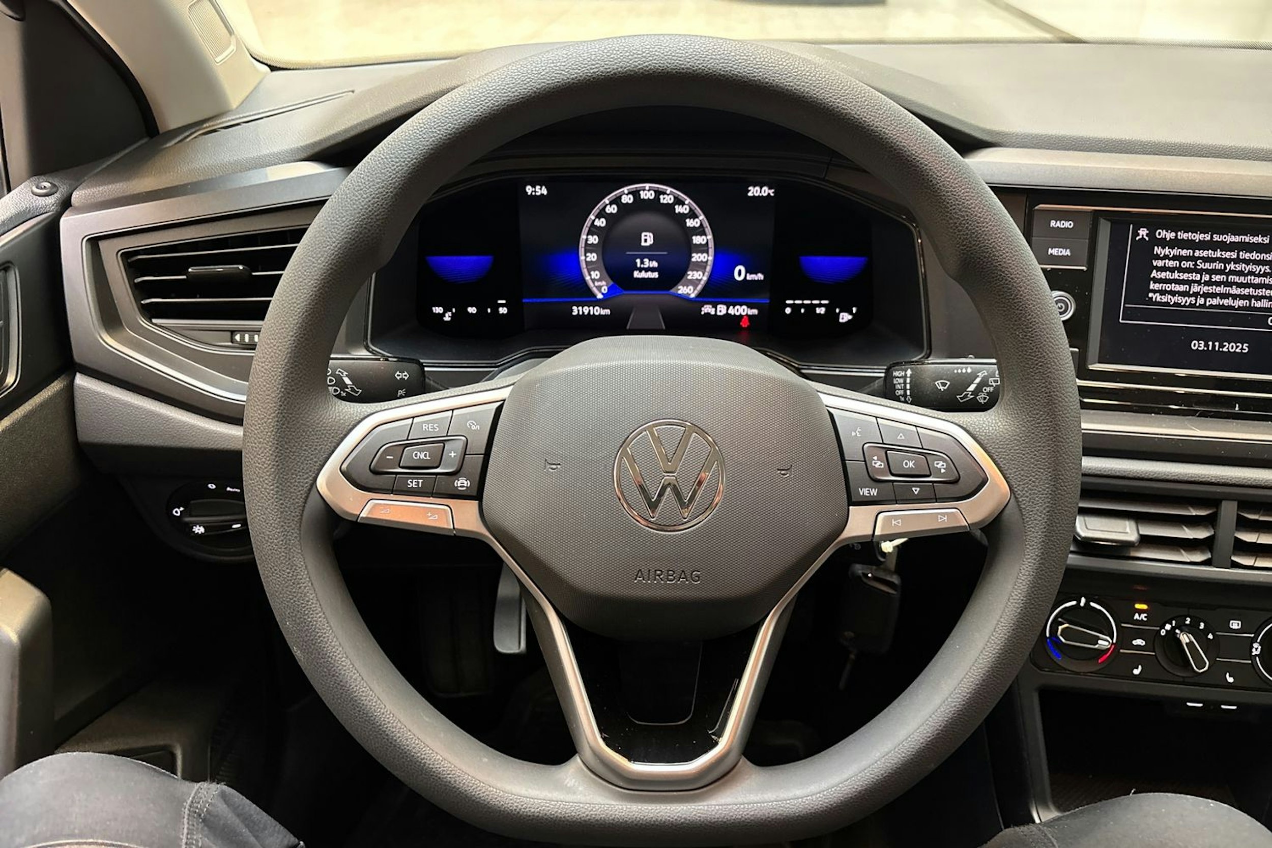 valkoinen Volkswagen Polo 2023 kuva 17.