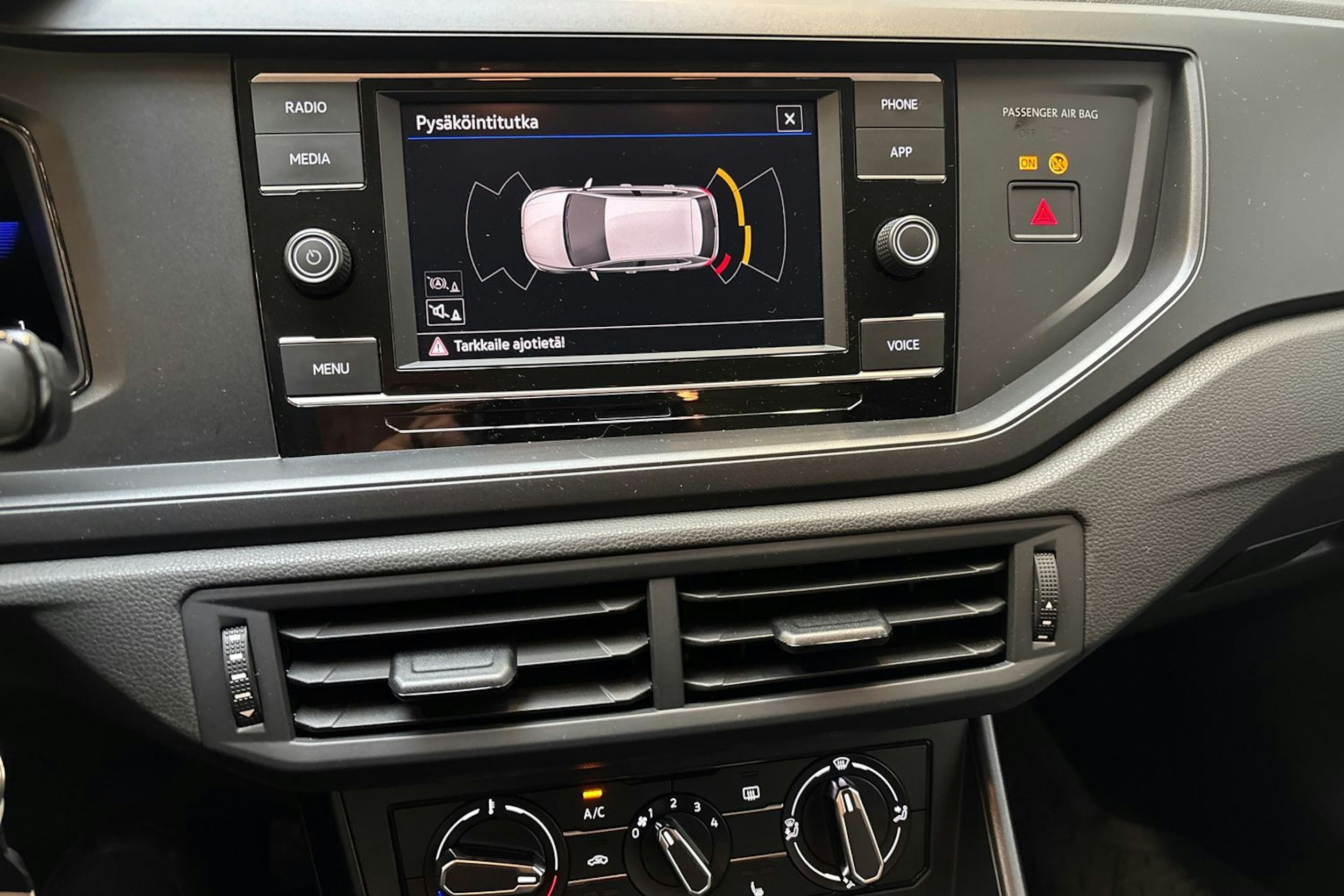 valkoinen Volkswagen Polo 2023 kuva 19.