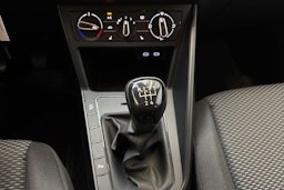 valkoinen Volkswagen Polo 2023 kuva 21.