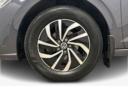 harmaa Volkswagen Polo 2023 kuva 11.