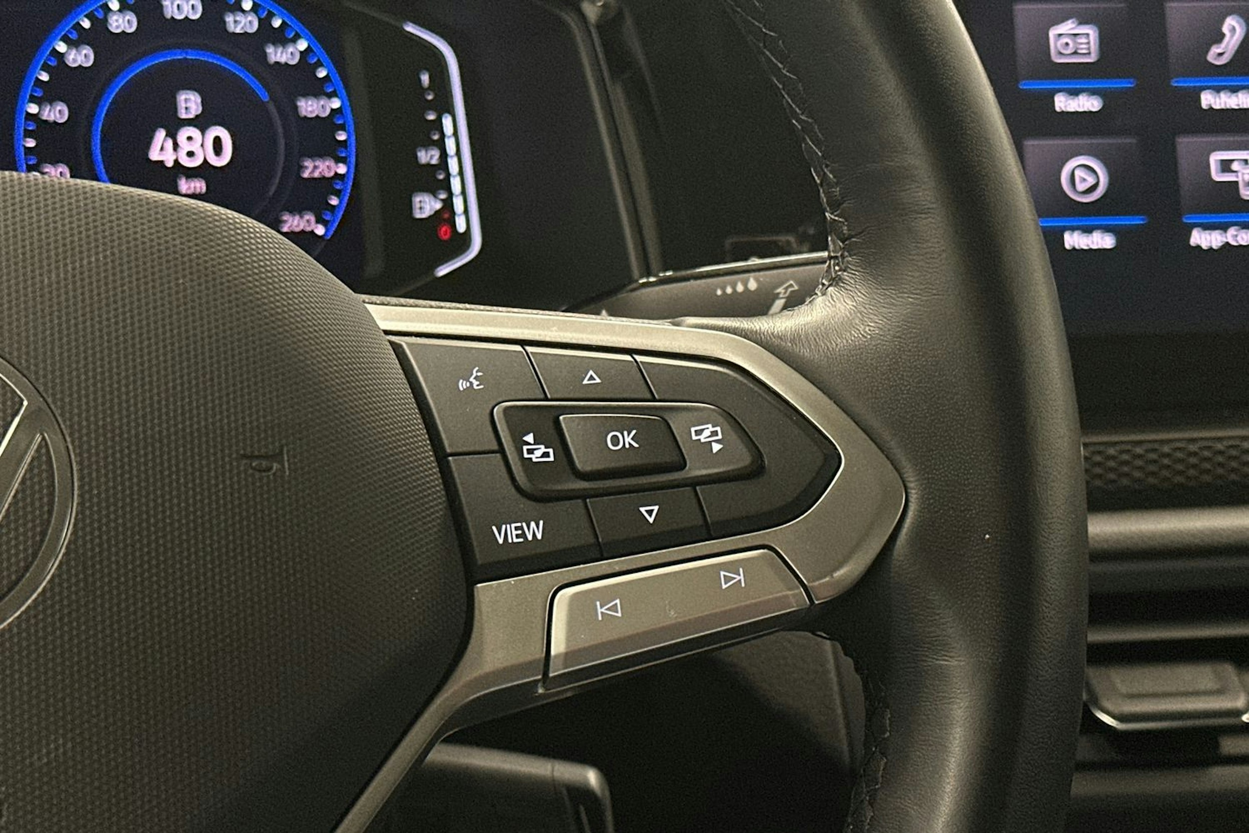 harmaa Volkswagen Polo 2023 kuva 17.