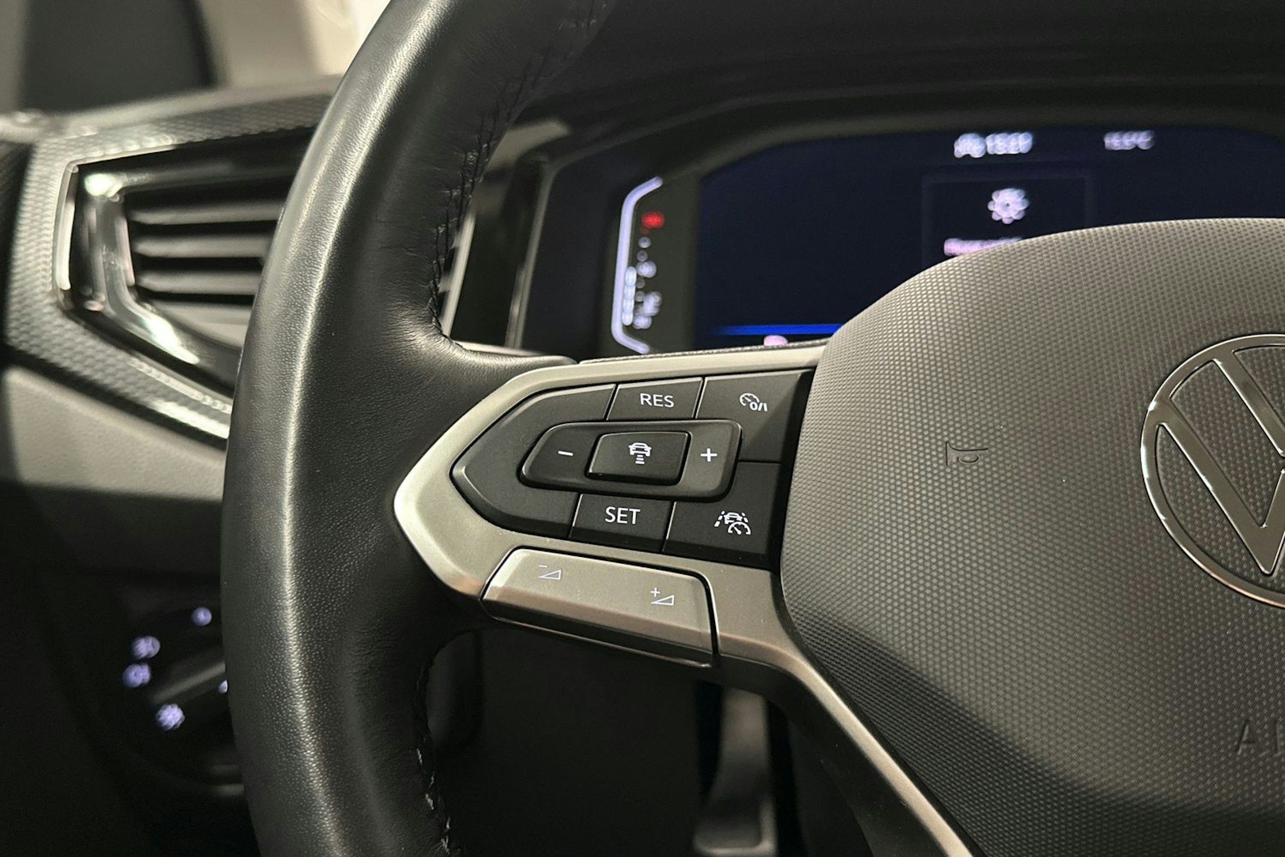 musta Volkswagen Polo 2023 kuva 17.