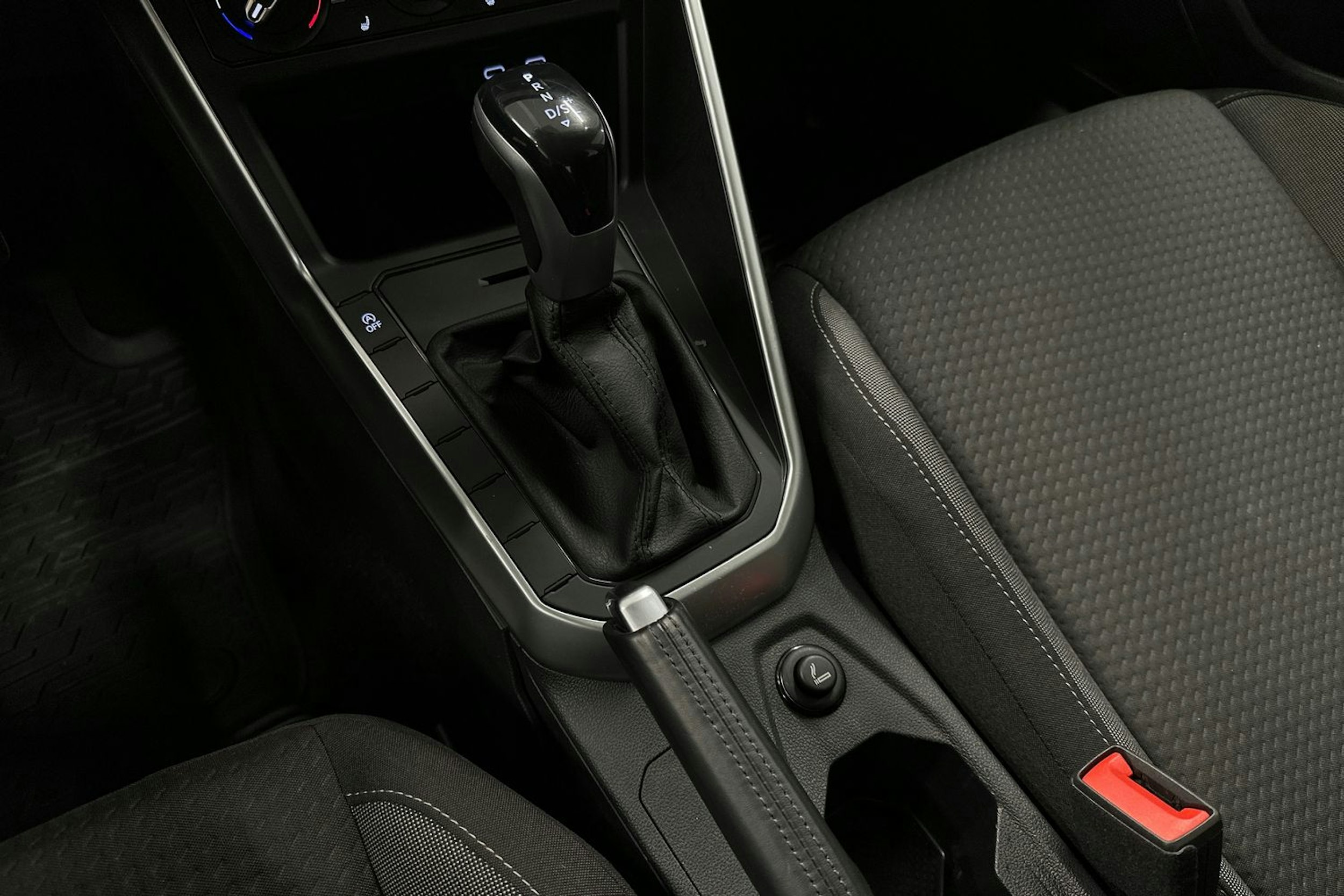 musta Volkswagen Polo 2023 kuva 20.