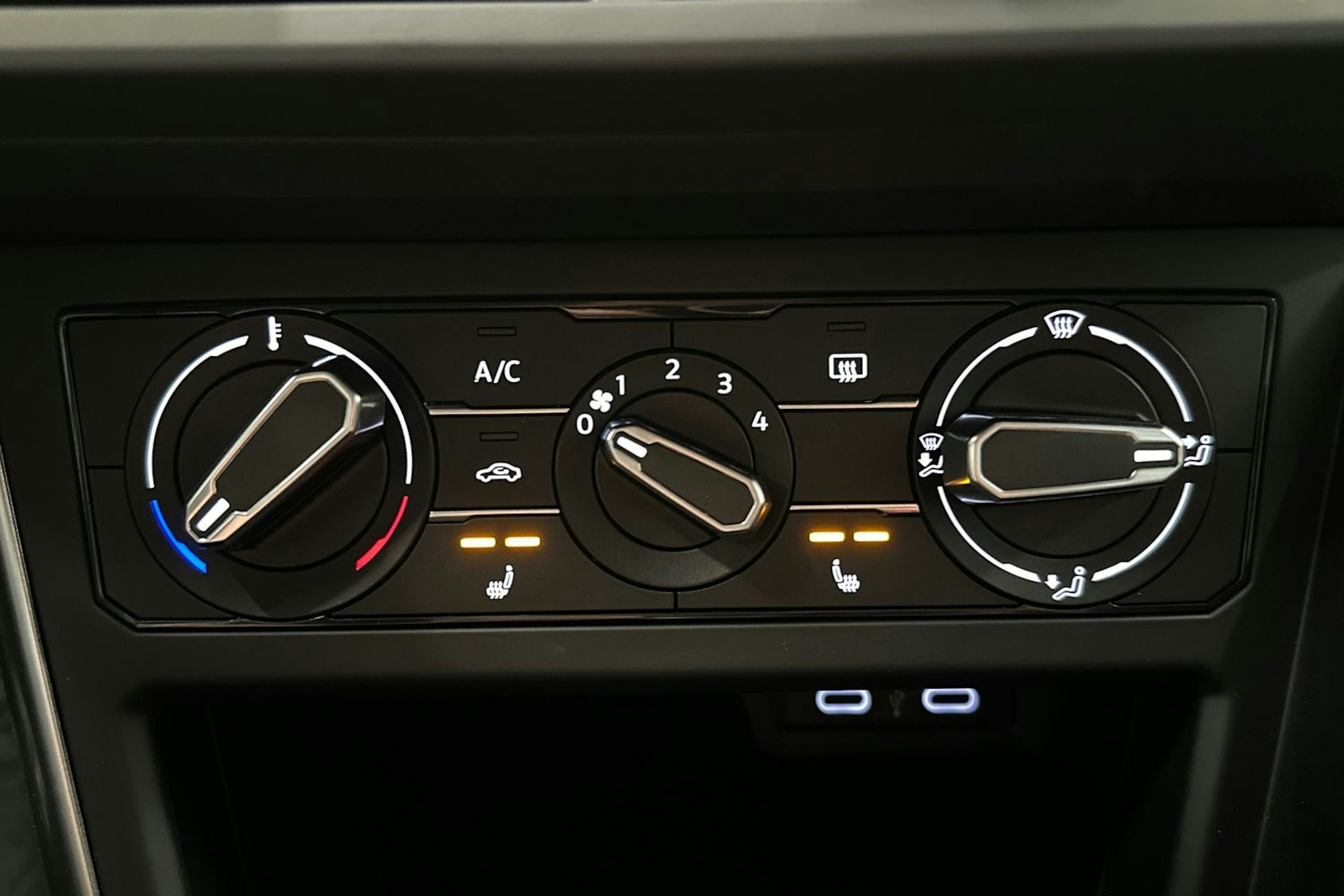 musta Volkswagen Polo 2023 kuva 21.