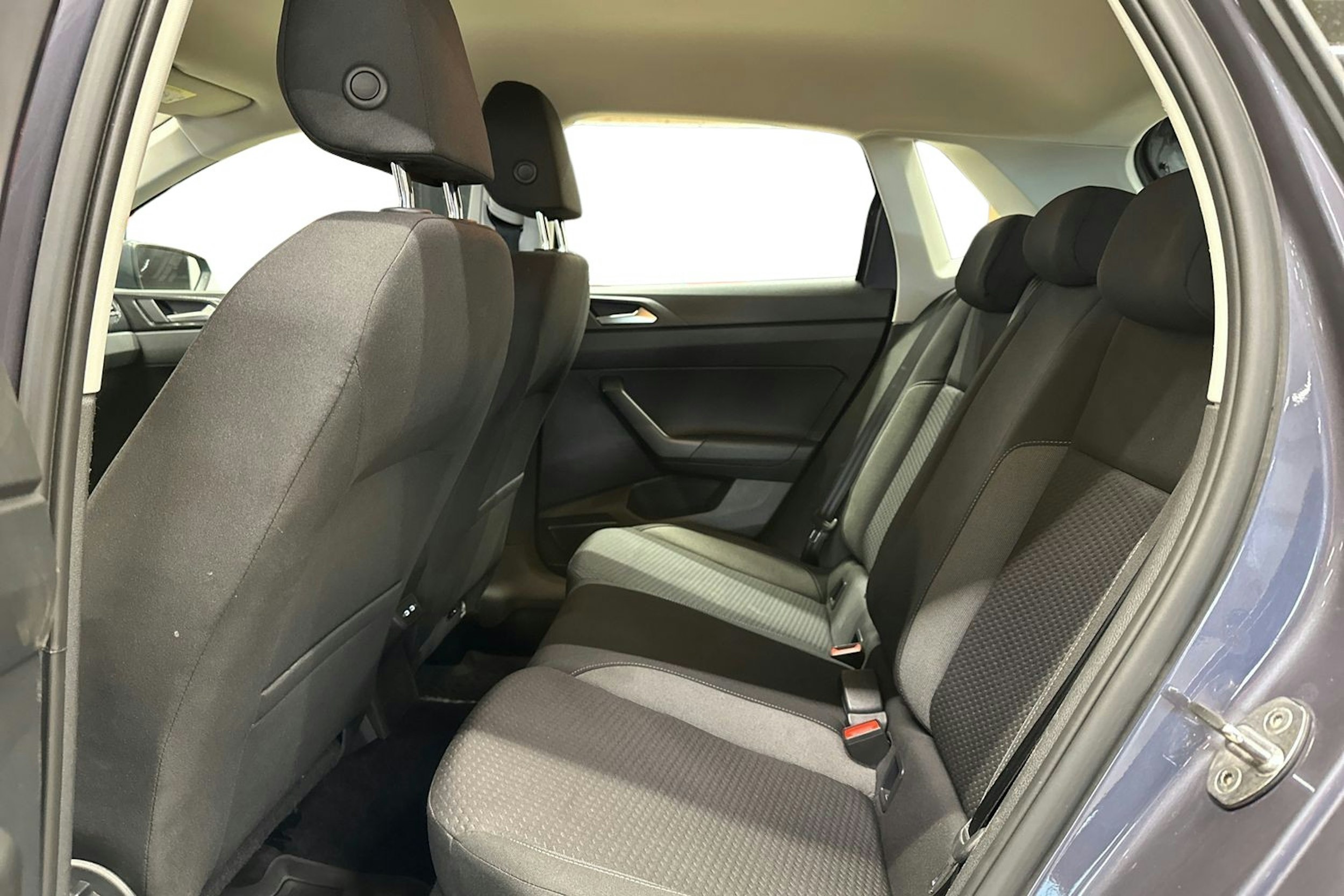 harmaa Volkswagen Polo 2023 kuva 10.