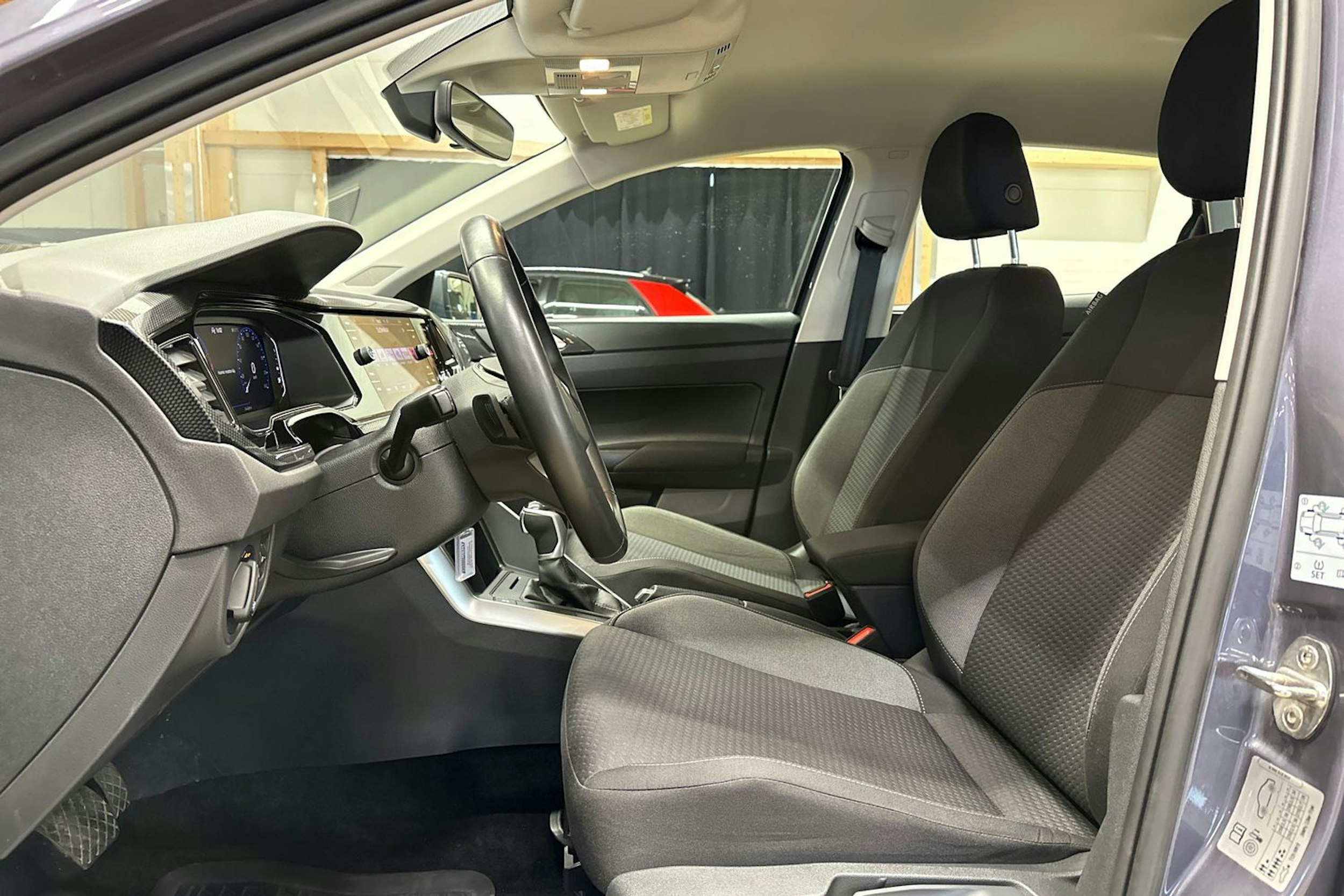 harmaa Volkswagen Polo 2023 kuva 15.