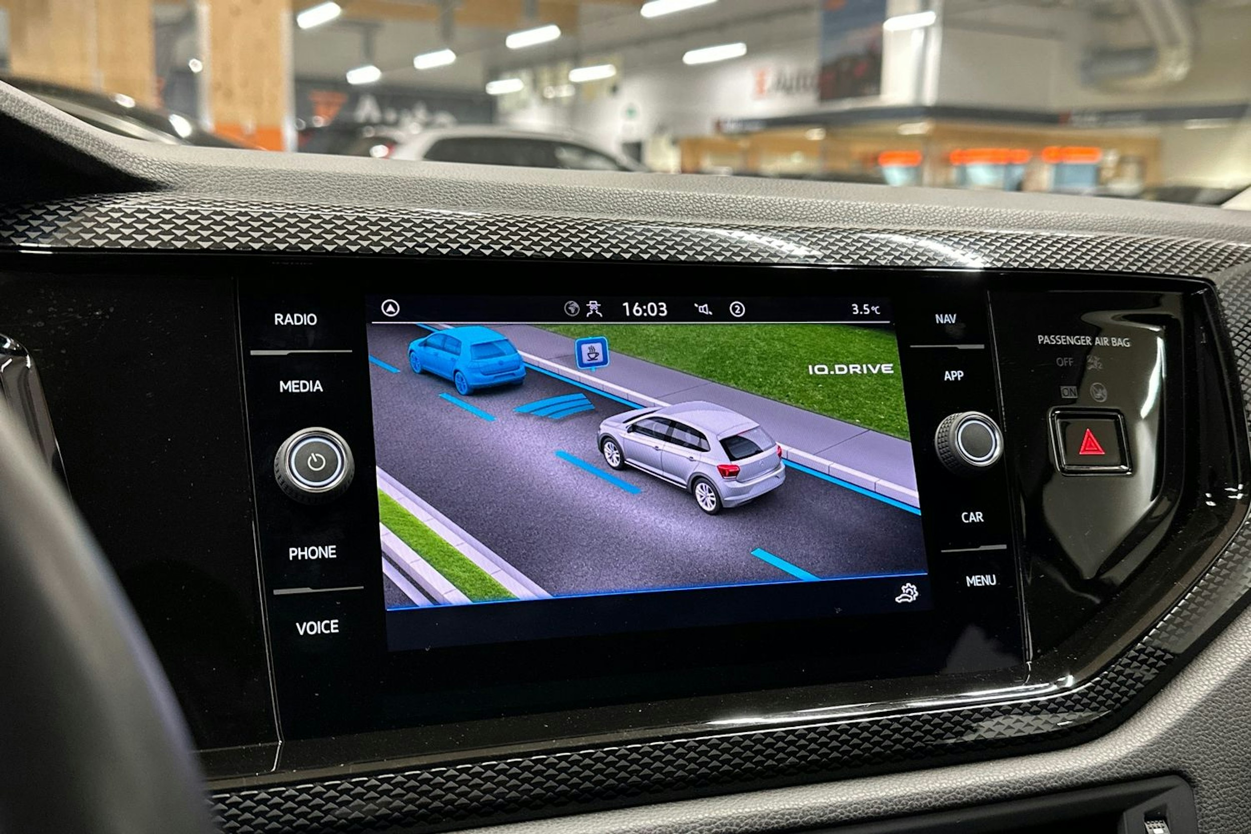 harmaa Volkswagen Polo 2023 kuva 19.