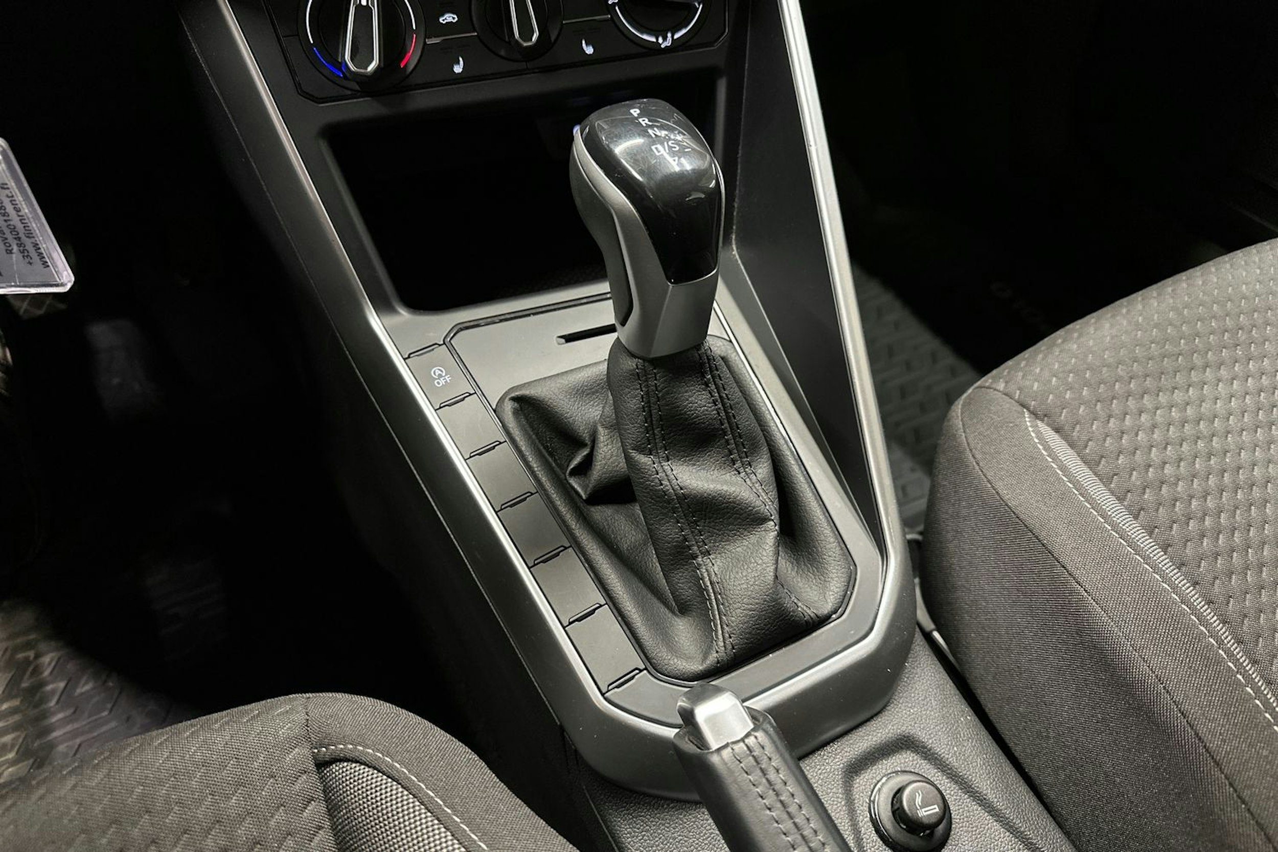 harmaa Volkswagen Polo 2023 kuva 22.