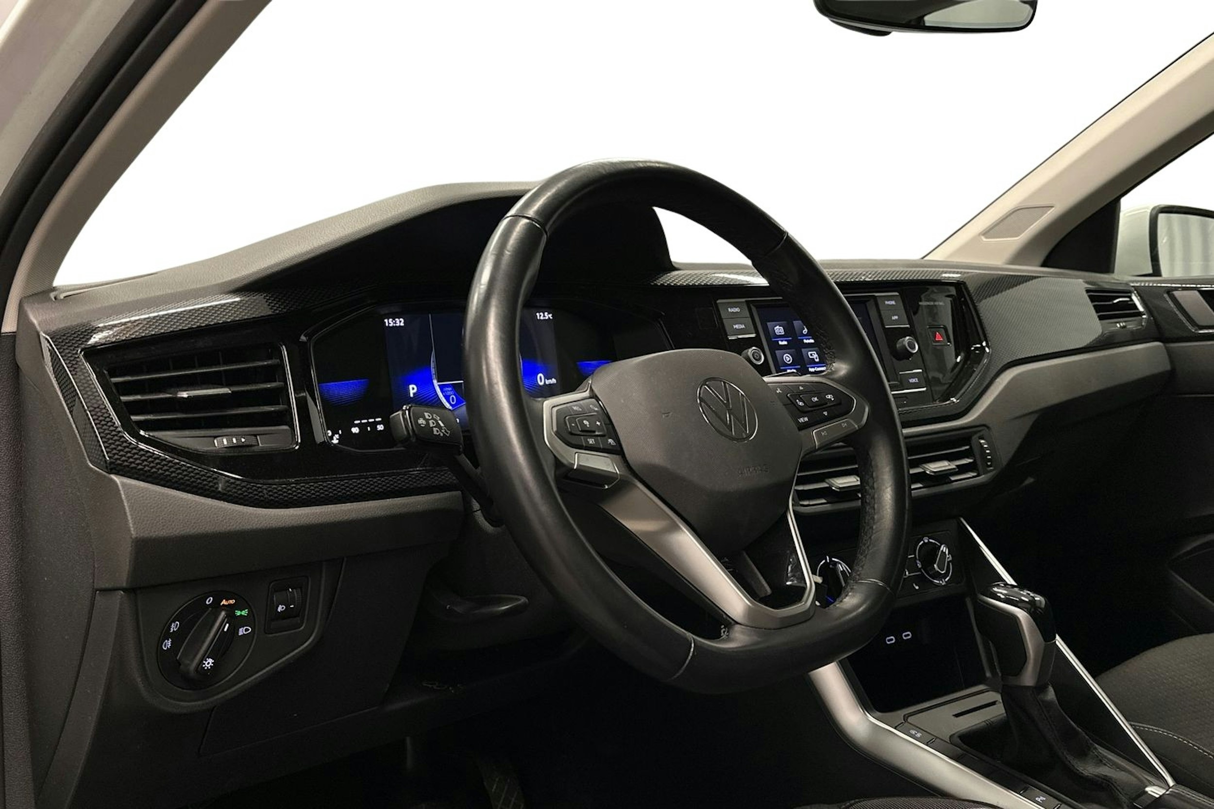 valkoinen Volkswagen Polo 2023 kuva 6.