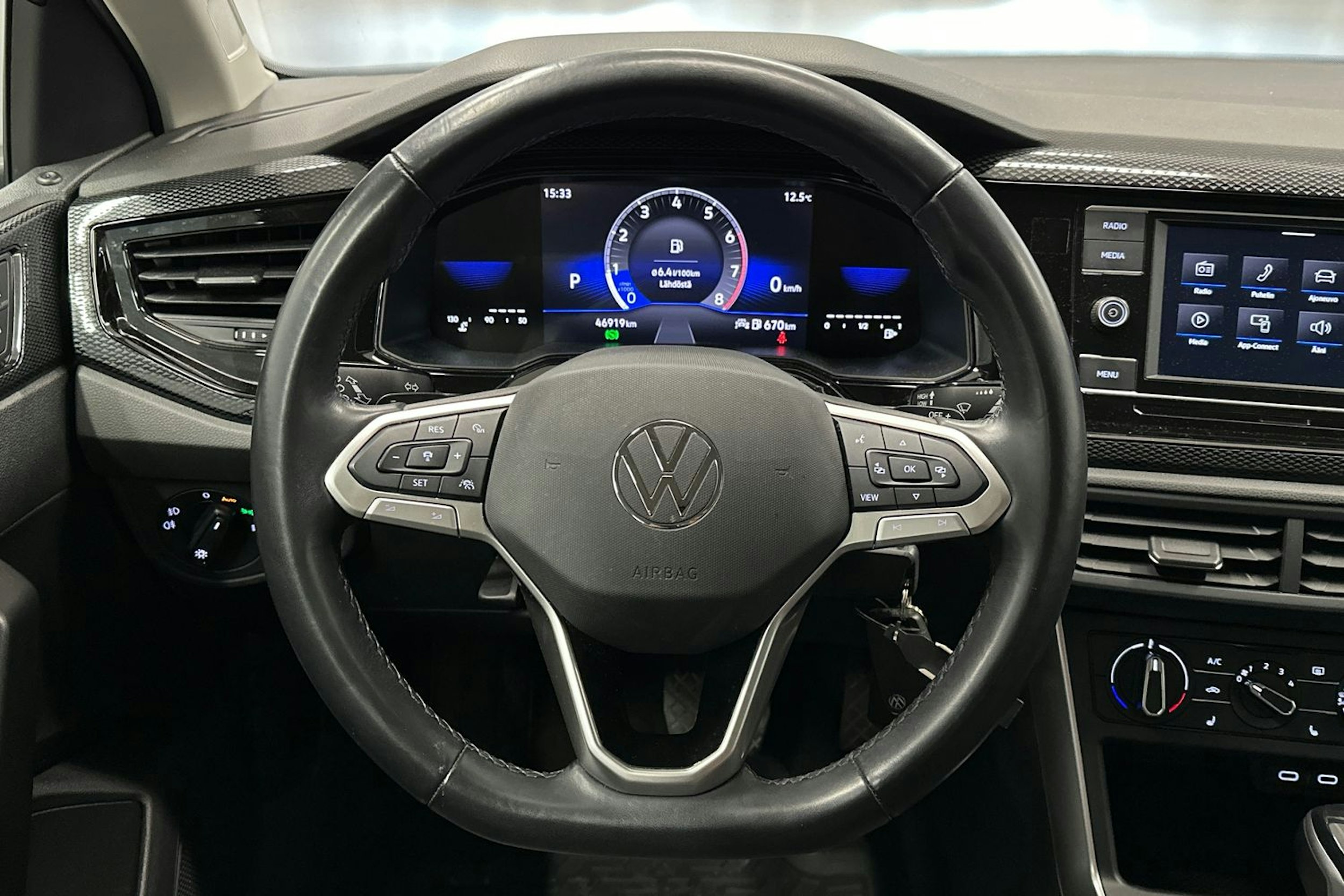 valkoinen Volkswagen Polo 2023 kuva 13.