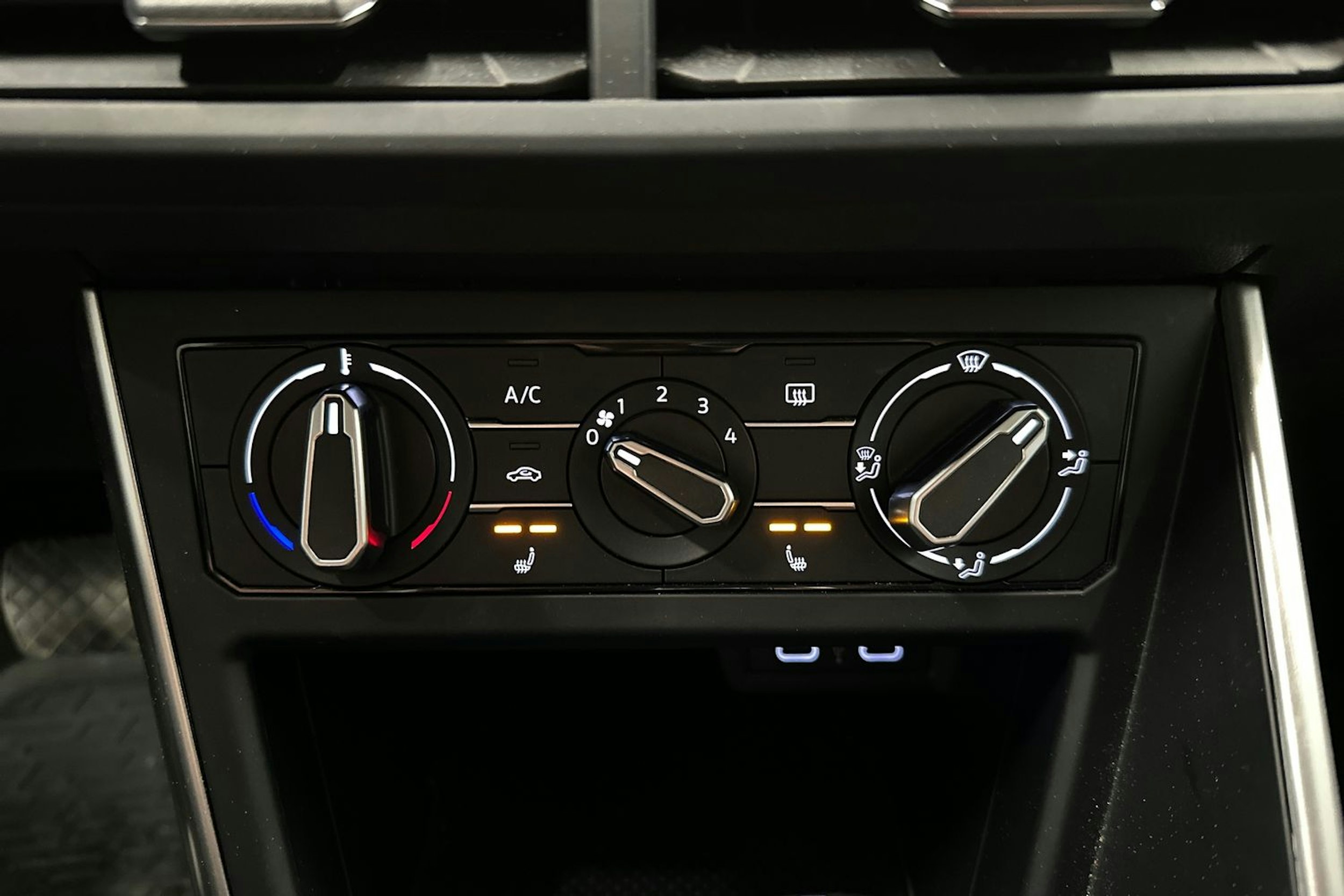 valkoinen Volkswagen Polo 2023 kuva 17.