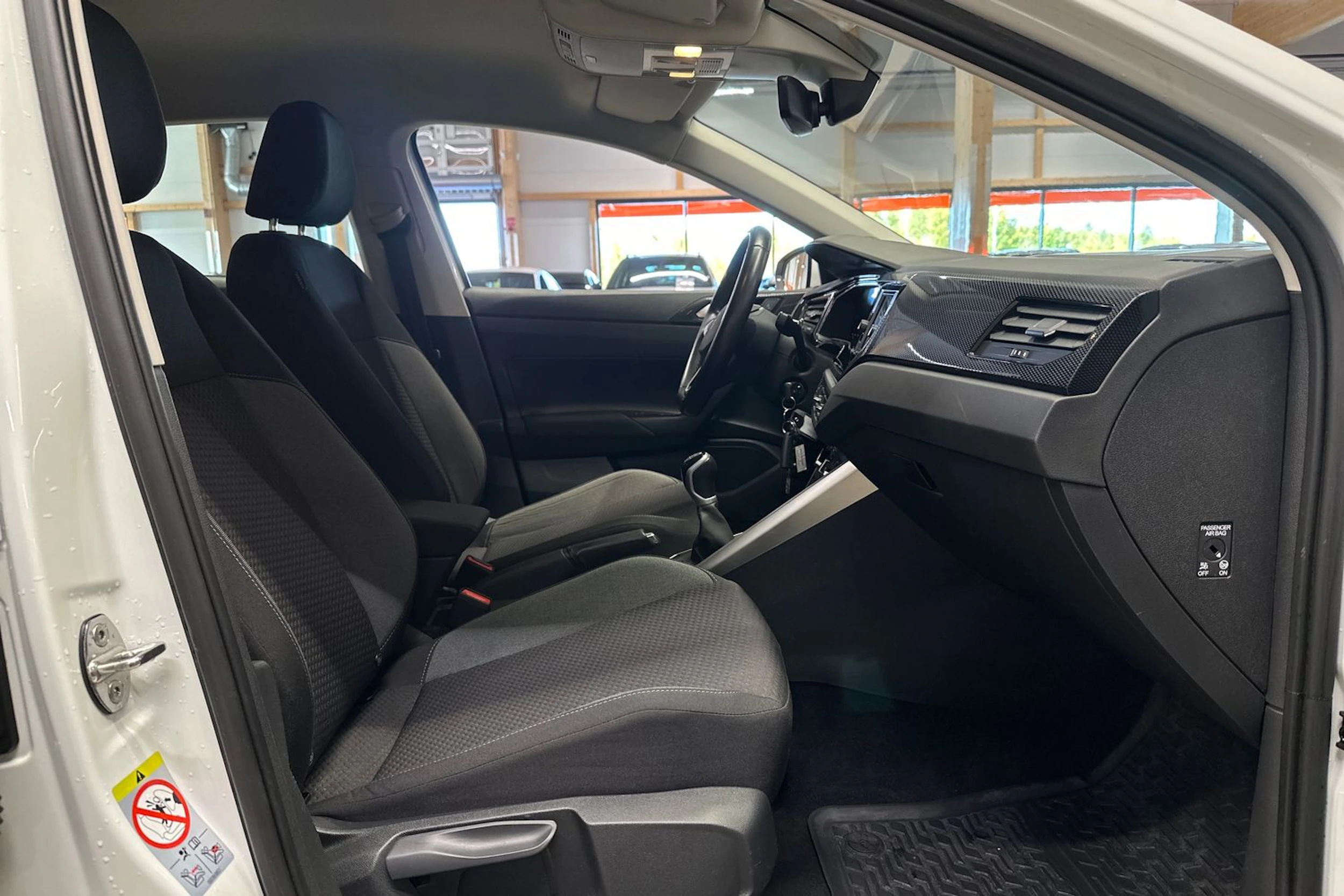 valkoinen Volkswagen Polo 2023 kuva 11.