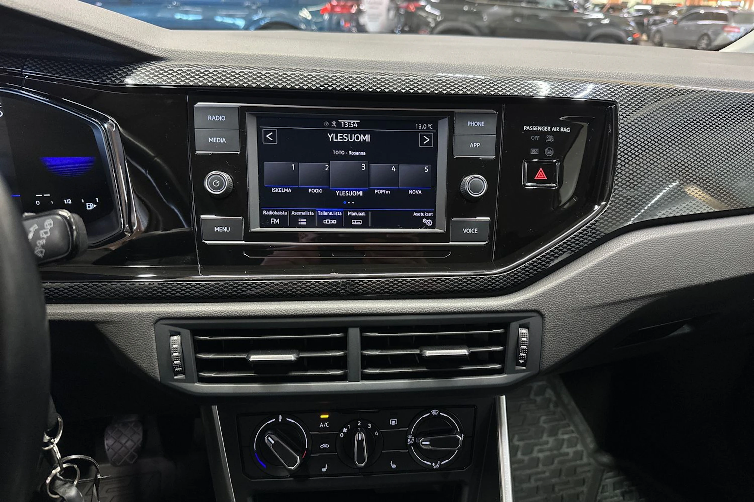 valkoinen Volkswagen Polo 2023 kuva 15.