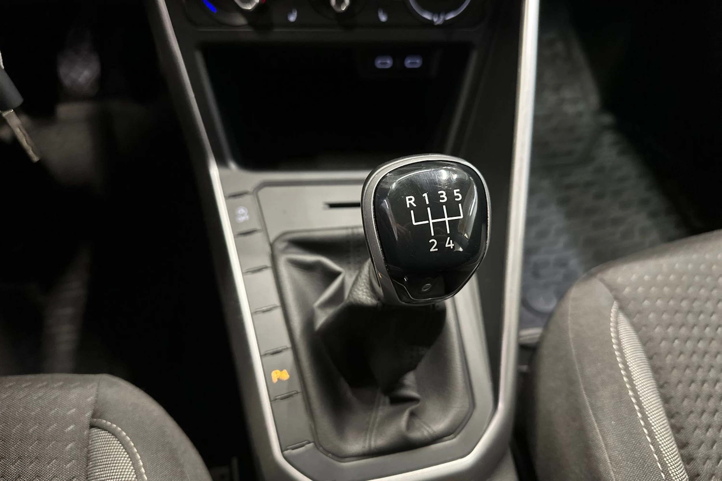 valkoinen Volkswagen Polo 2023 kuva 17.