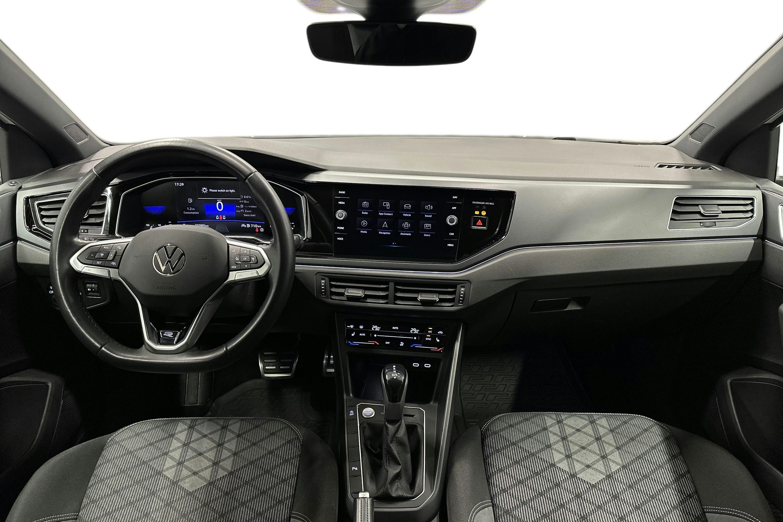valkoinen Volkswagen Polo 2023 kuva 9.