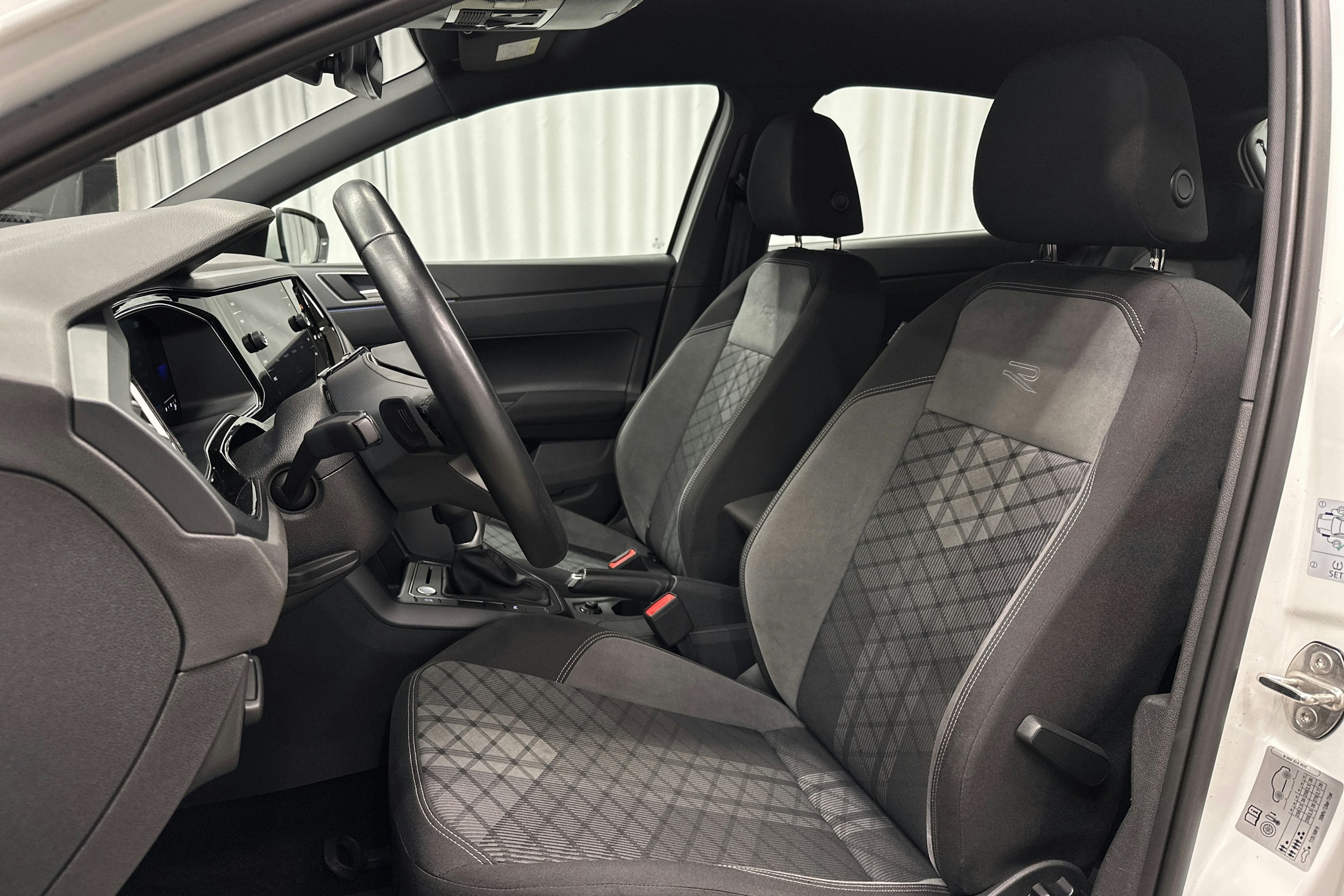 valkoinen Volkswagen Polo 2023 kuva 15.