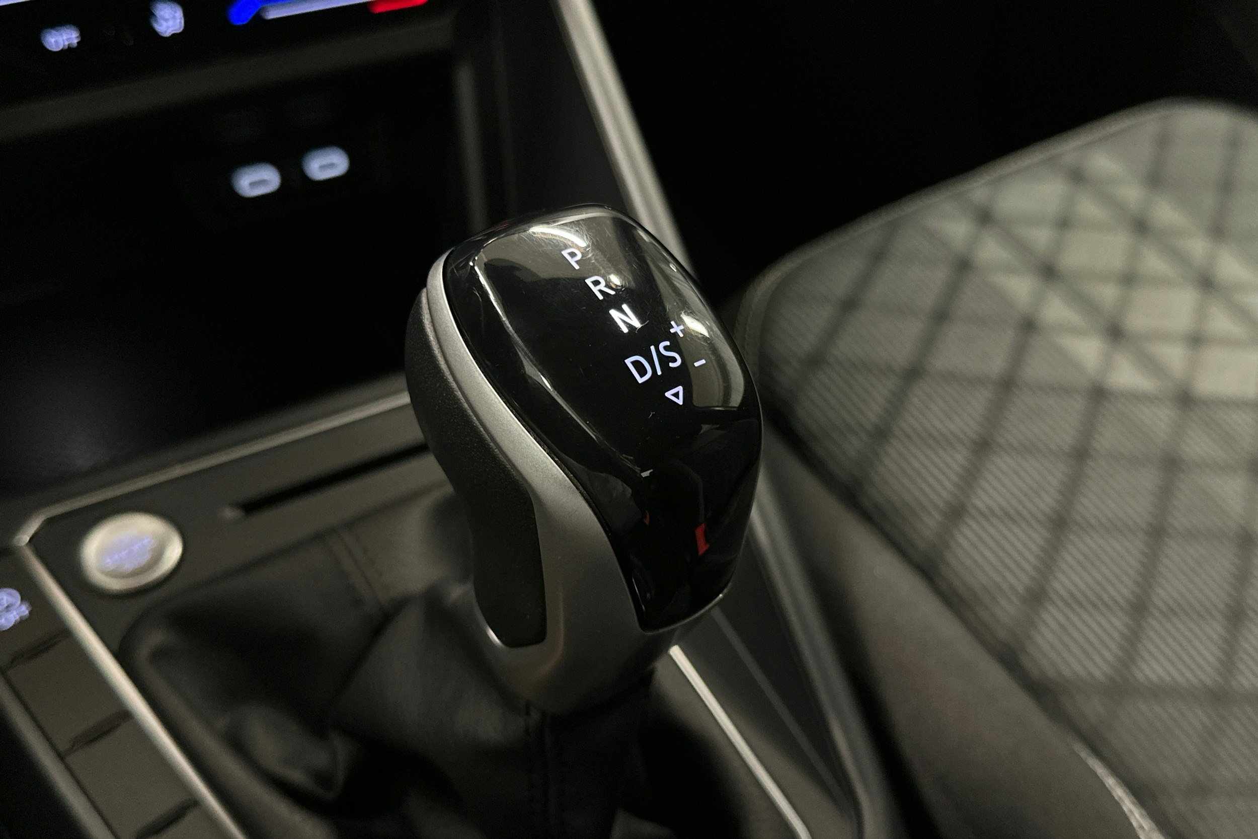 valkoinen Volkswagen Polo 2023 kuva 24.