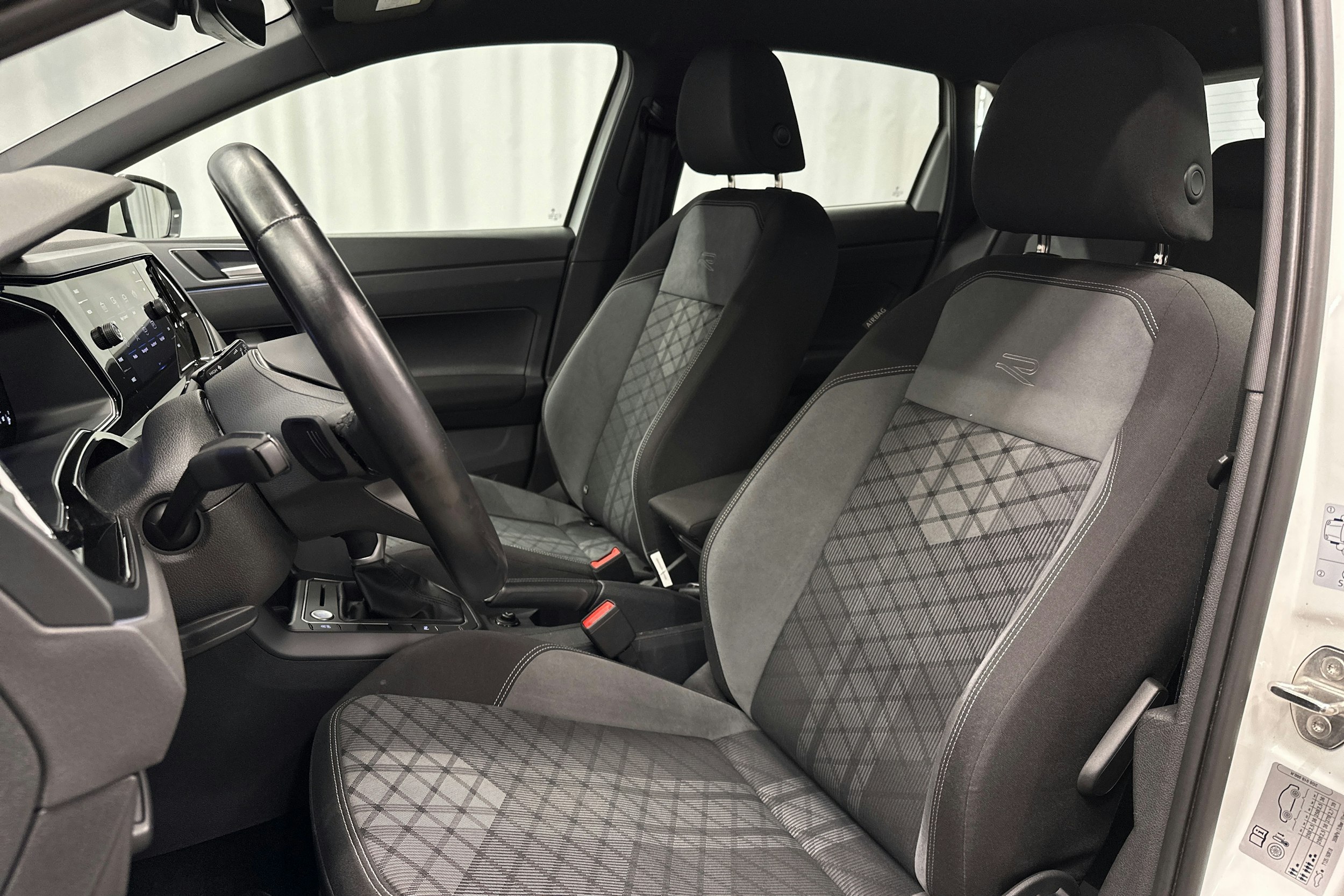 valkoinen Volkswagen Polo 2023 kuva 15.