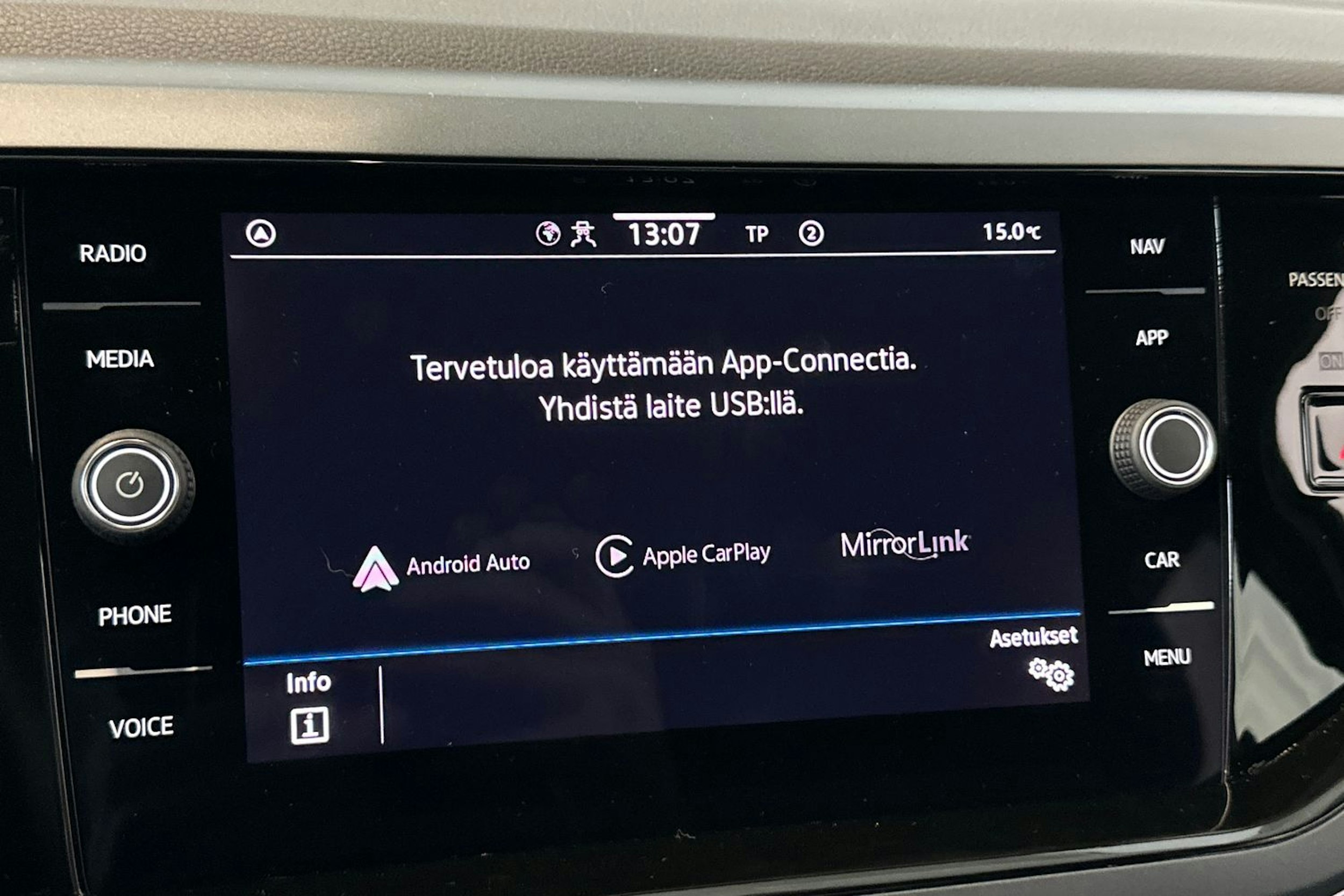 musta Volkswagen Polo 2023 kuva 24.