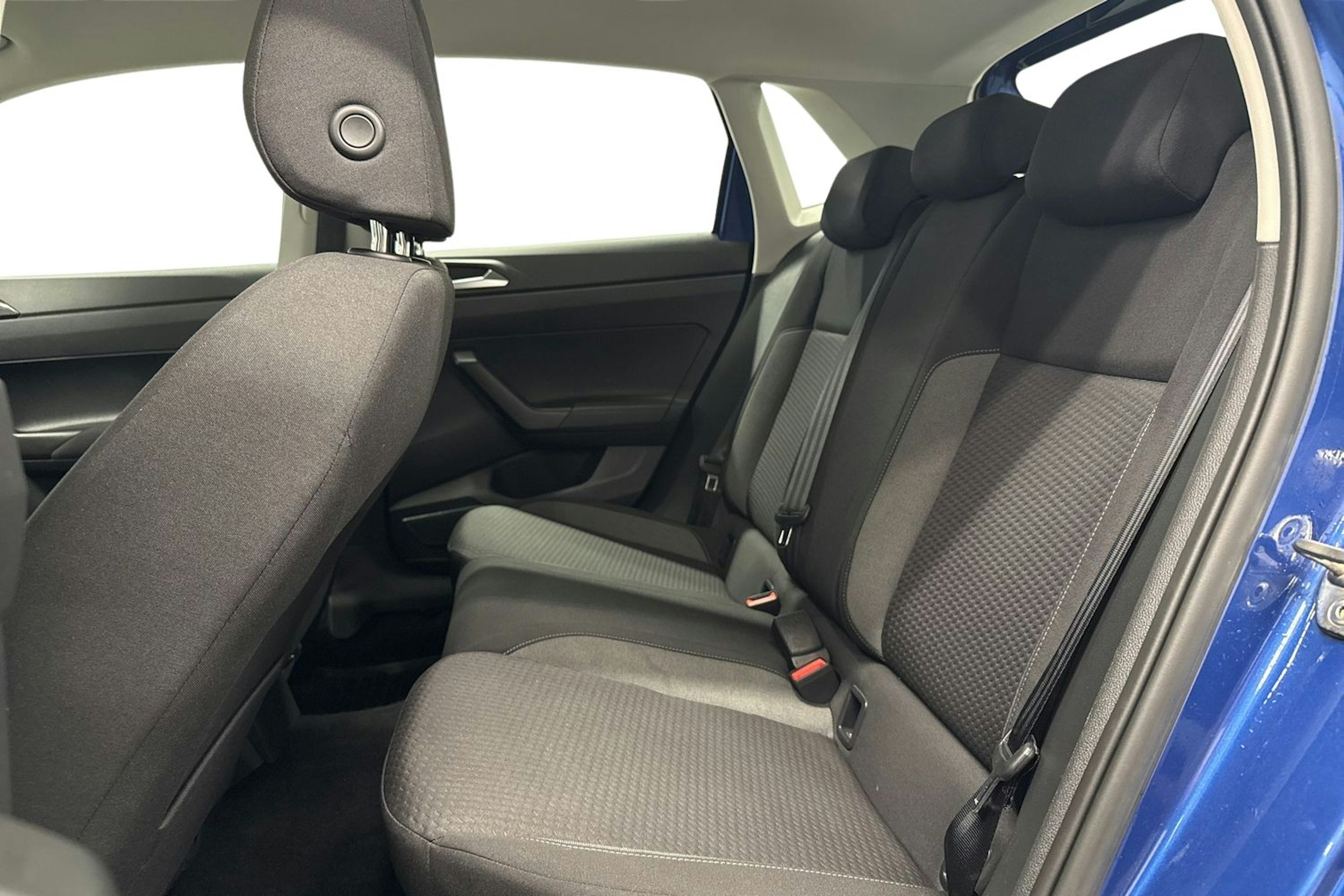 sininen Volkswagen Polo 2023 kuva 8.