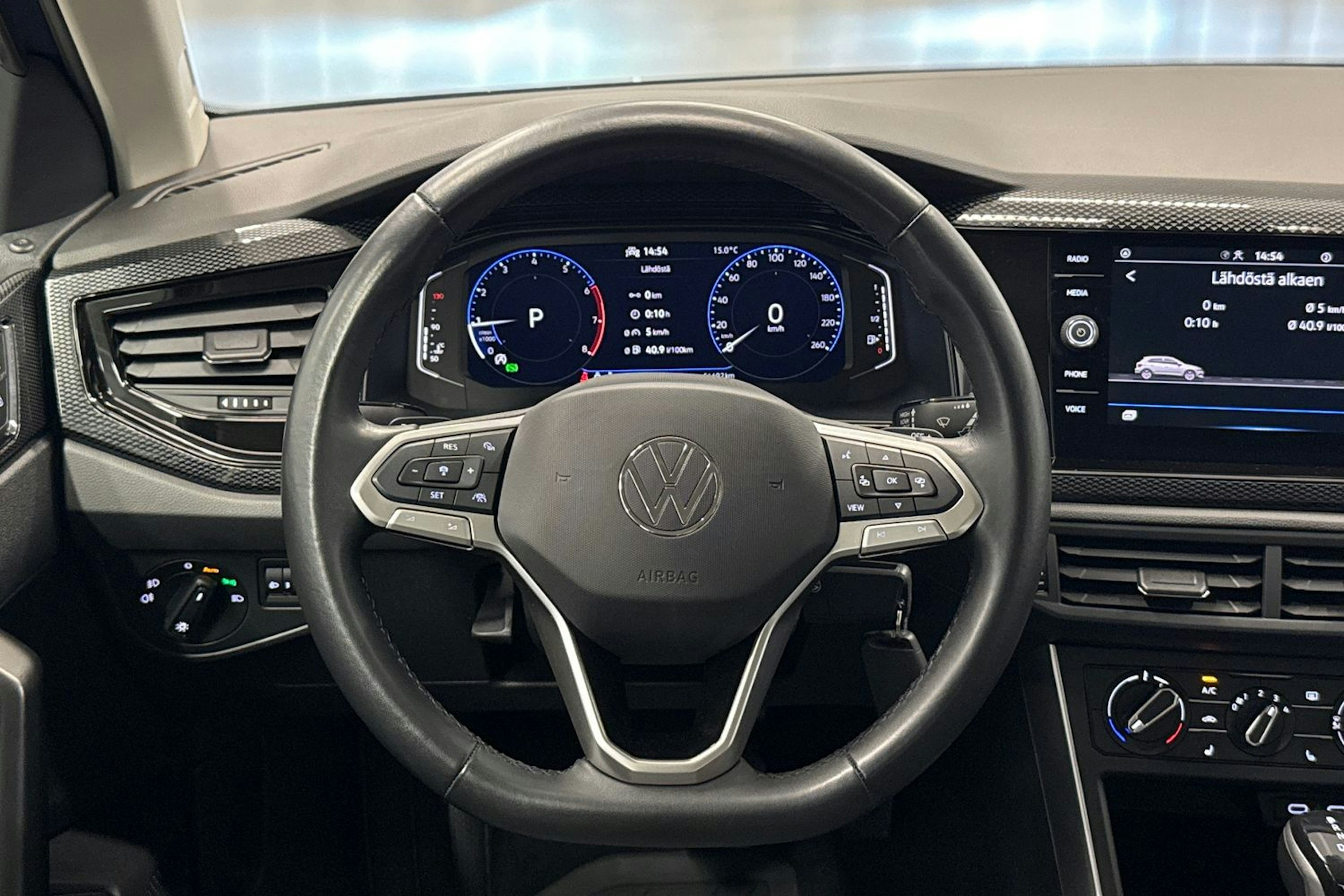 sininen Volkswagen Polo 2023 kuva 11.