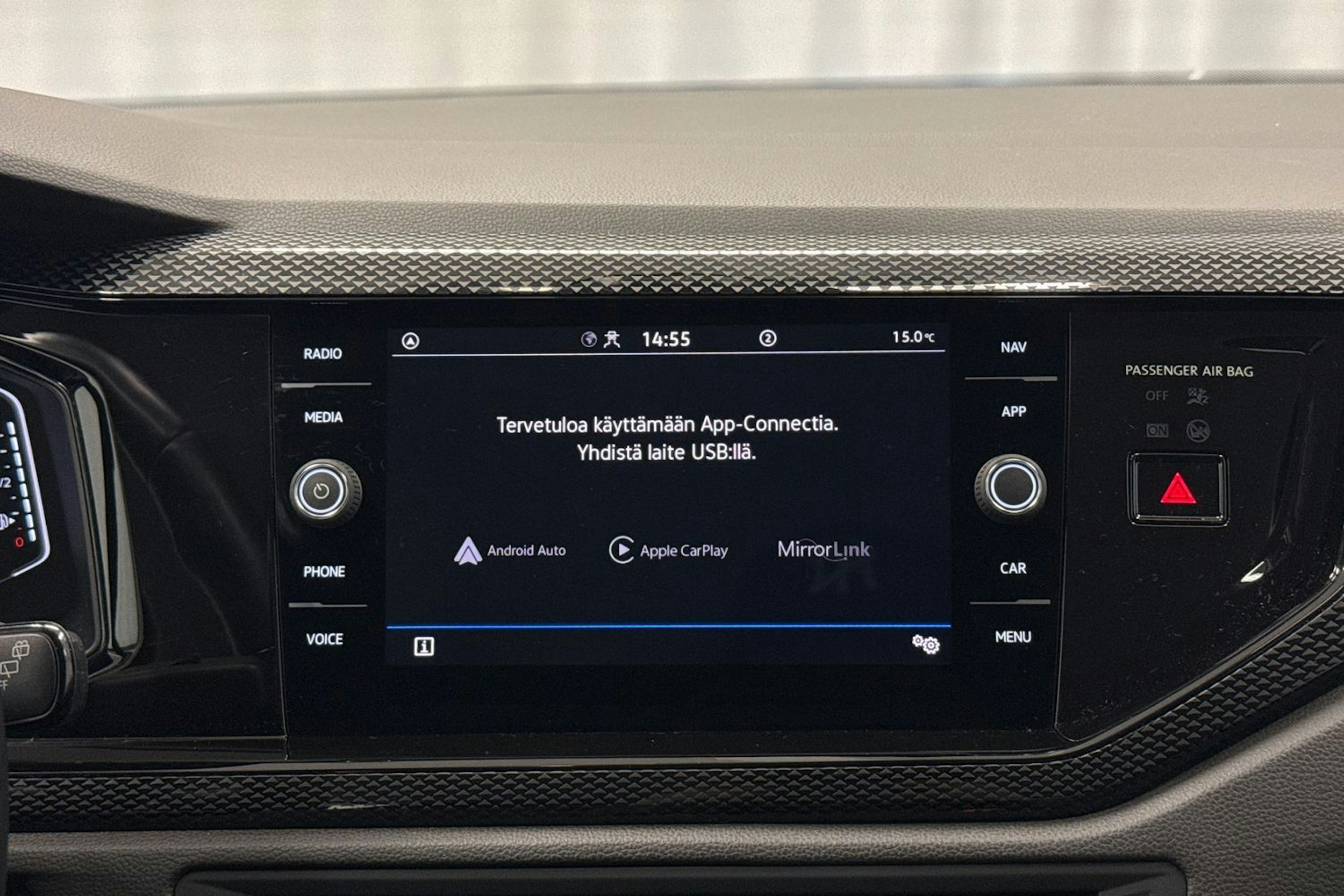 sininen Volkswagen Polo 2023 kuva 16.