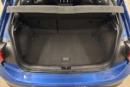 sininen Volkswagen Polo 2023 kuva 20.