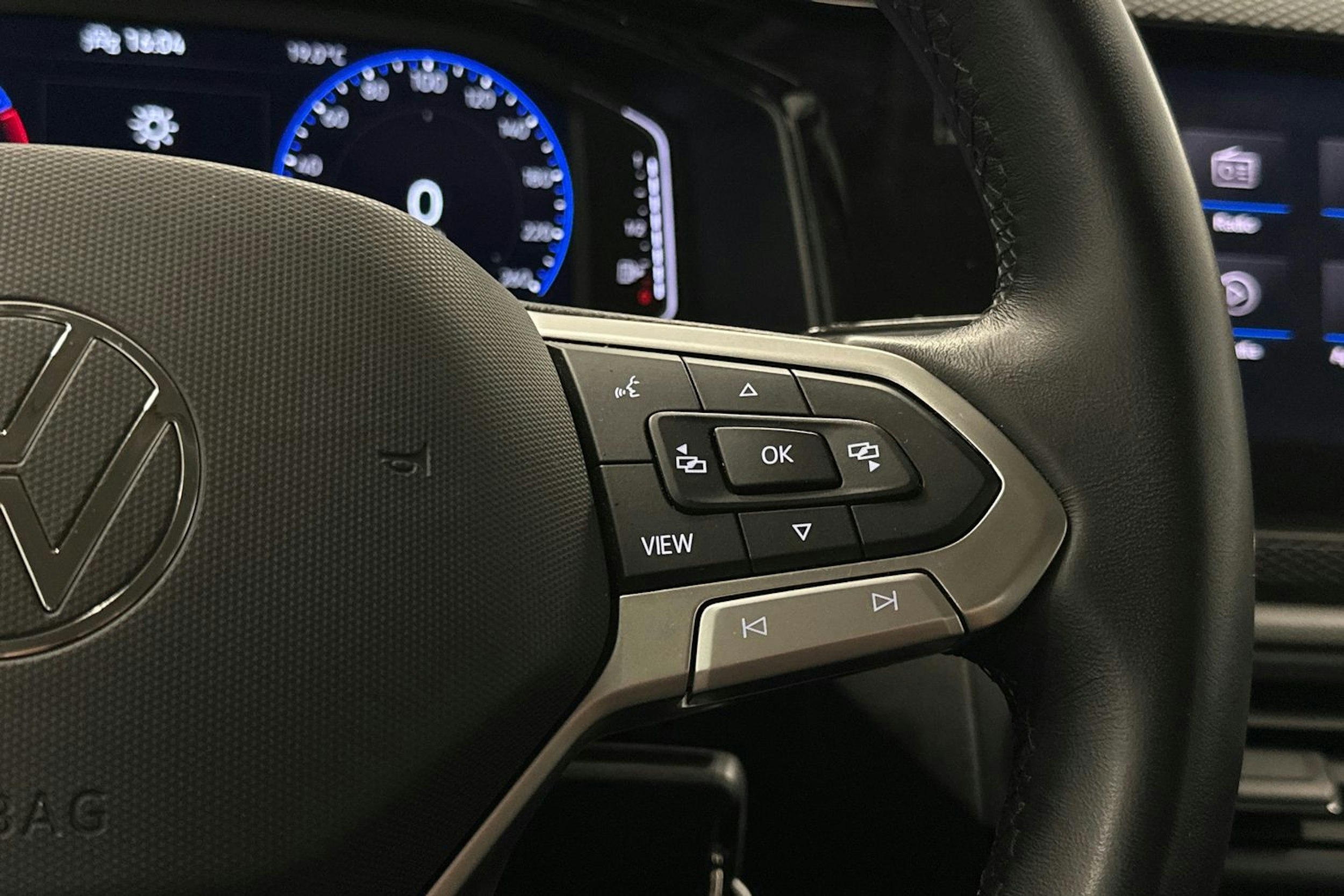 musta Volkswagen Polo 2023 kuva 18.