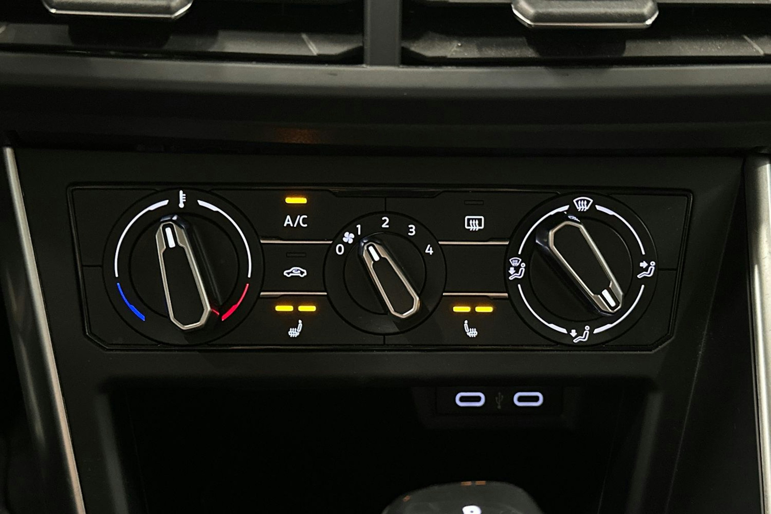 musta Volkswagen Polo 2023 kuva 21.
