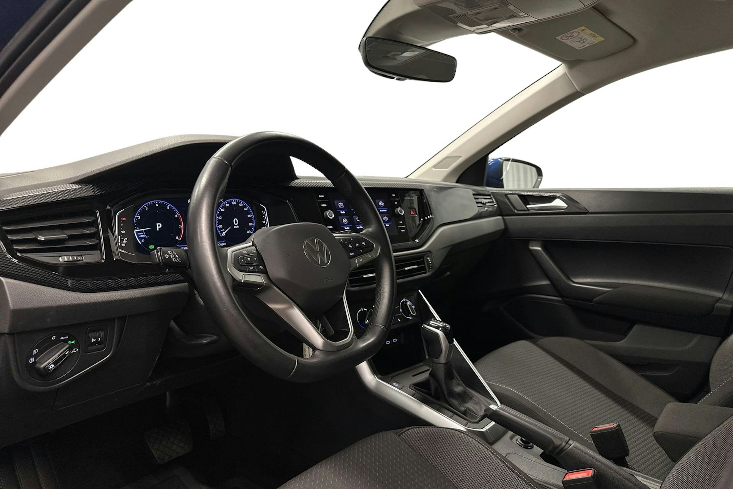 sininen Volkswagen Polo 2023 kuva 7.
