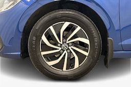 sininen Volkswagen Polo 2023 kuva 11.