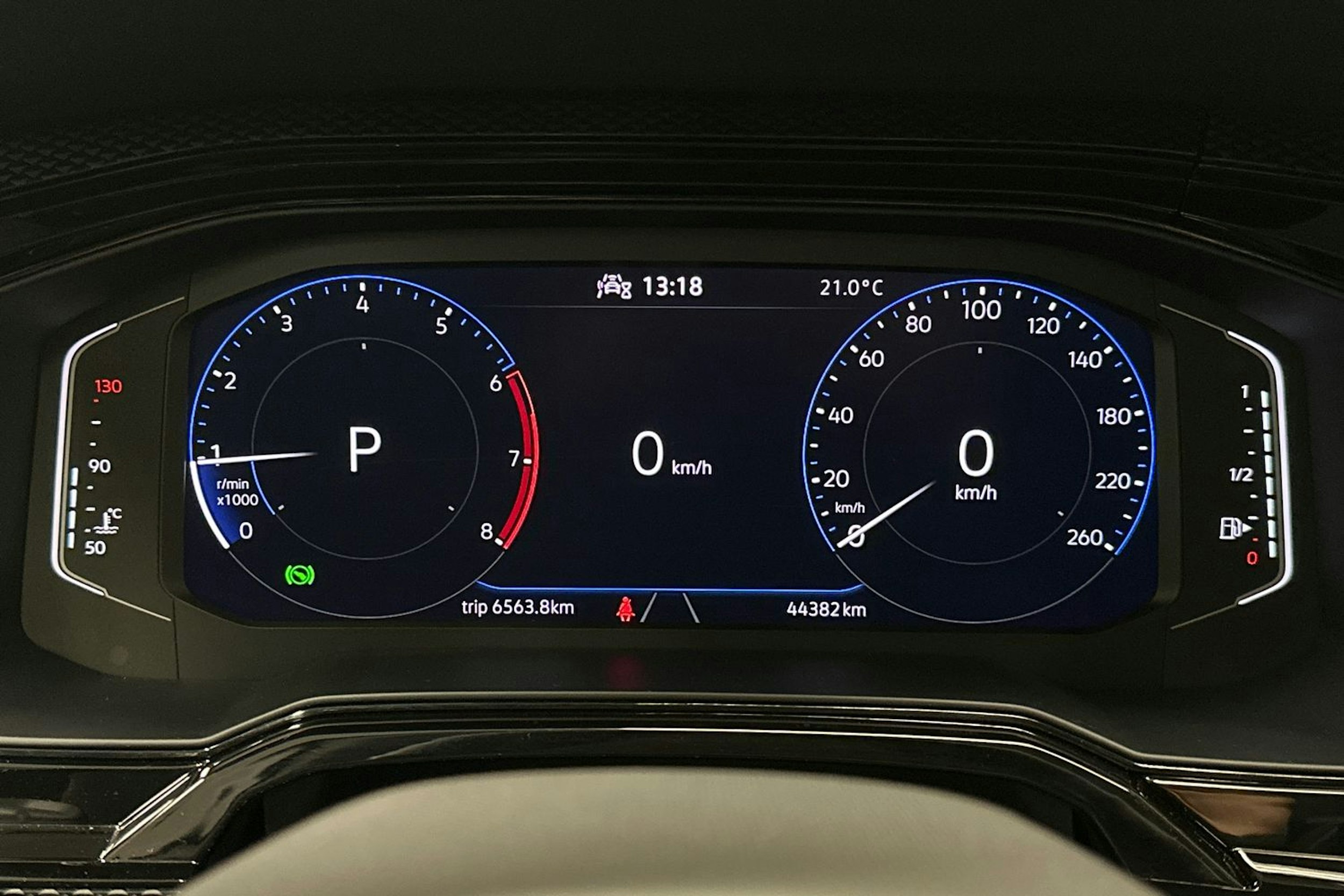 sininen Volkswagen Polo 2023 kuva 19.
