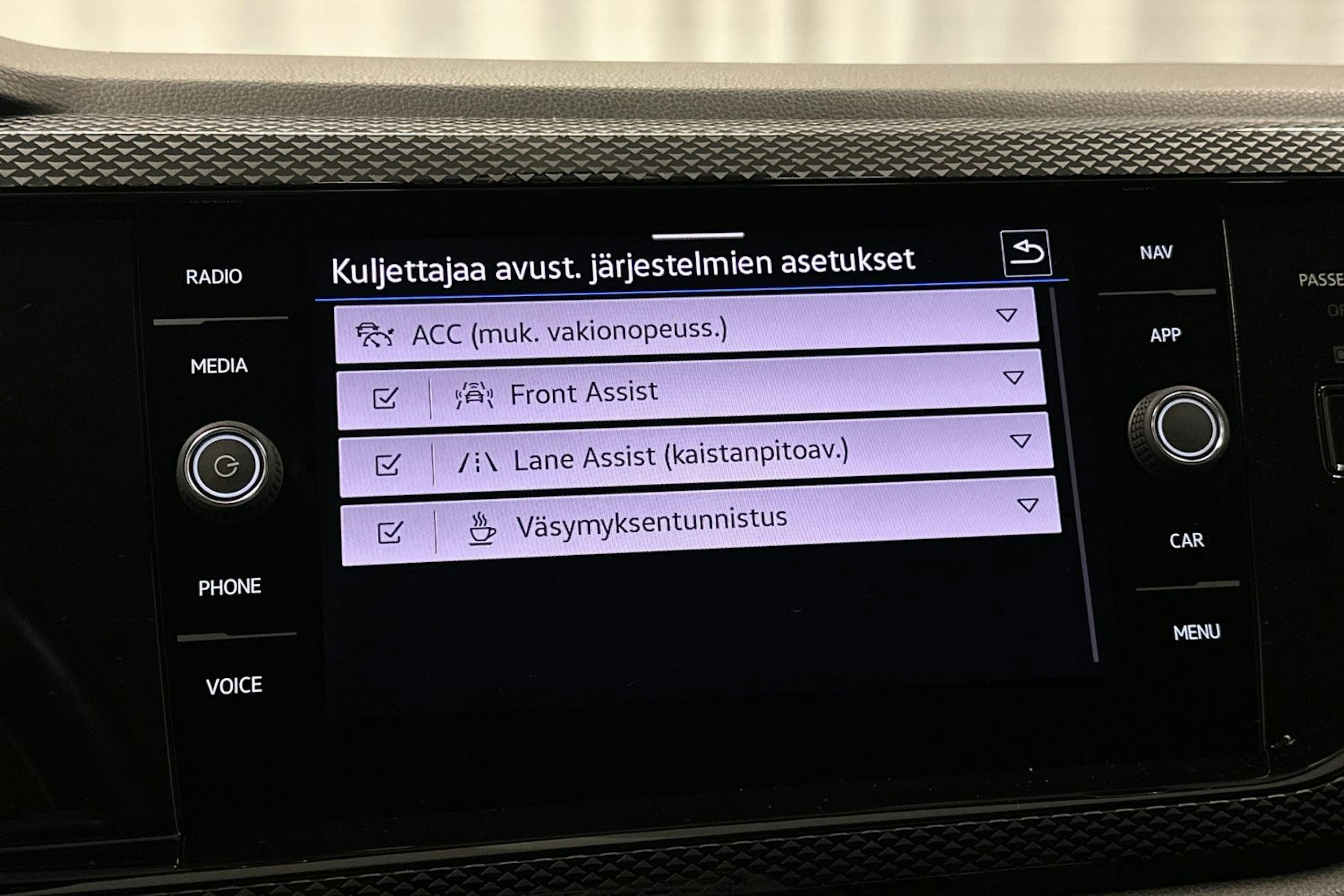 sininen Volkswagen Polo 2023 kuva 20.