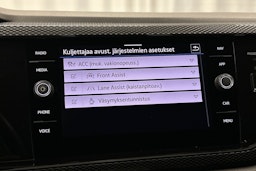 sininen Volkswagen Polo 2023 kuva 20.