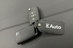 sininen Volkswagen Polo 2023 kuva 24.