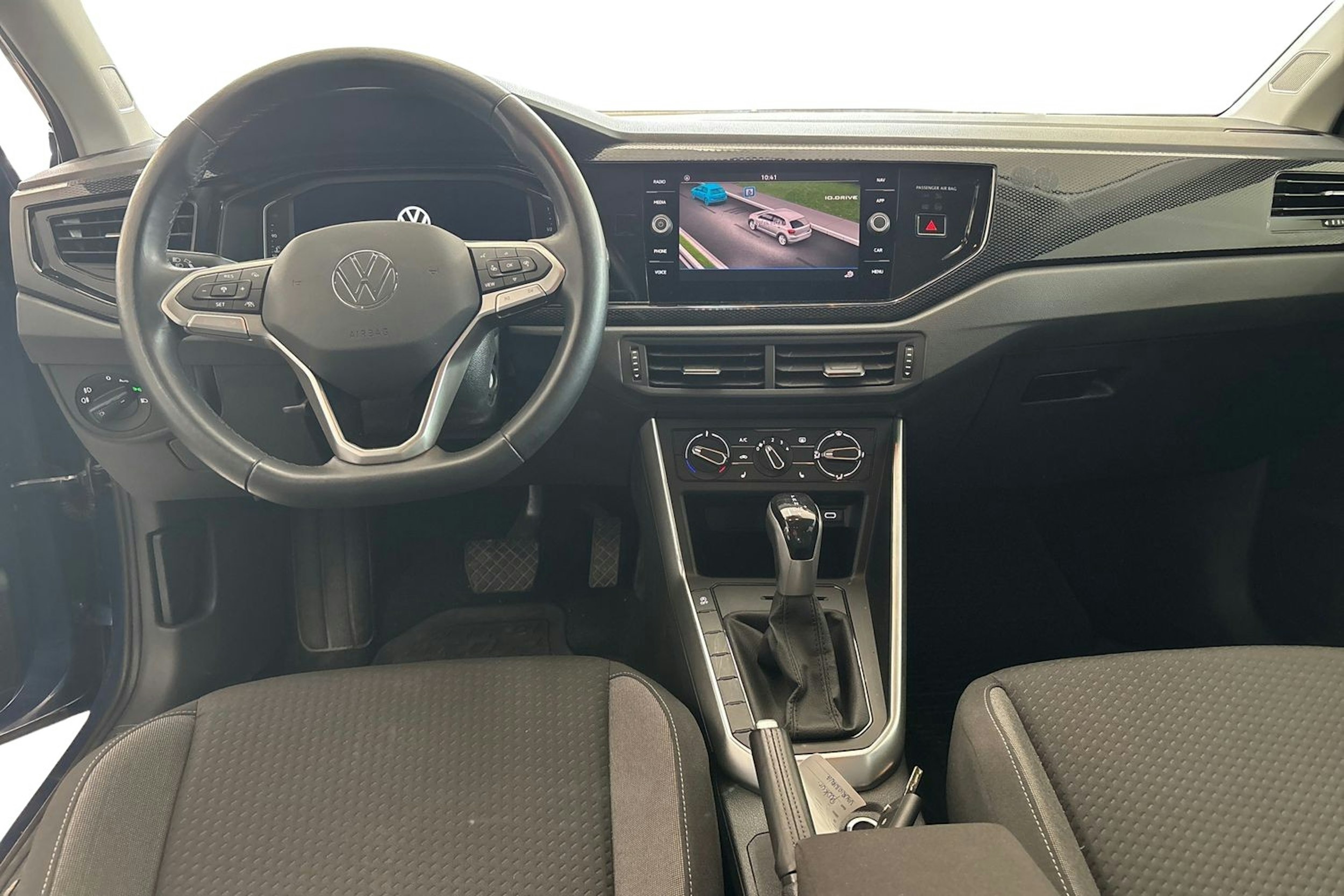 sininen Volkswagen Polo 2023 kuva 9.