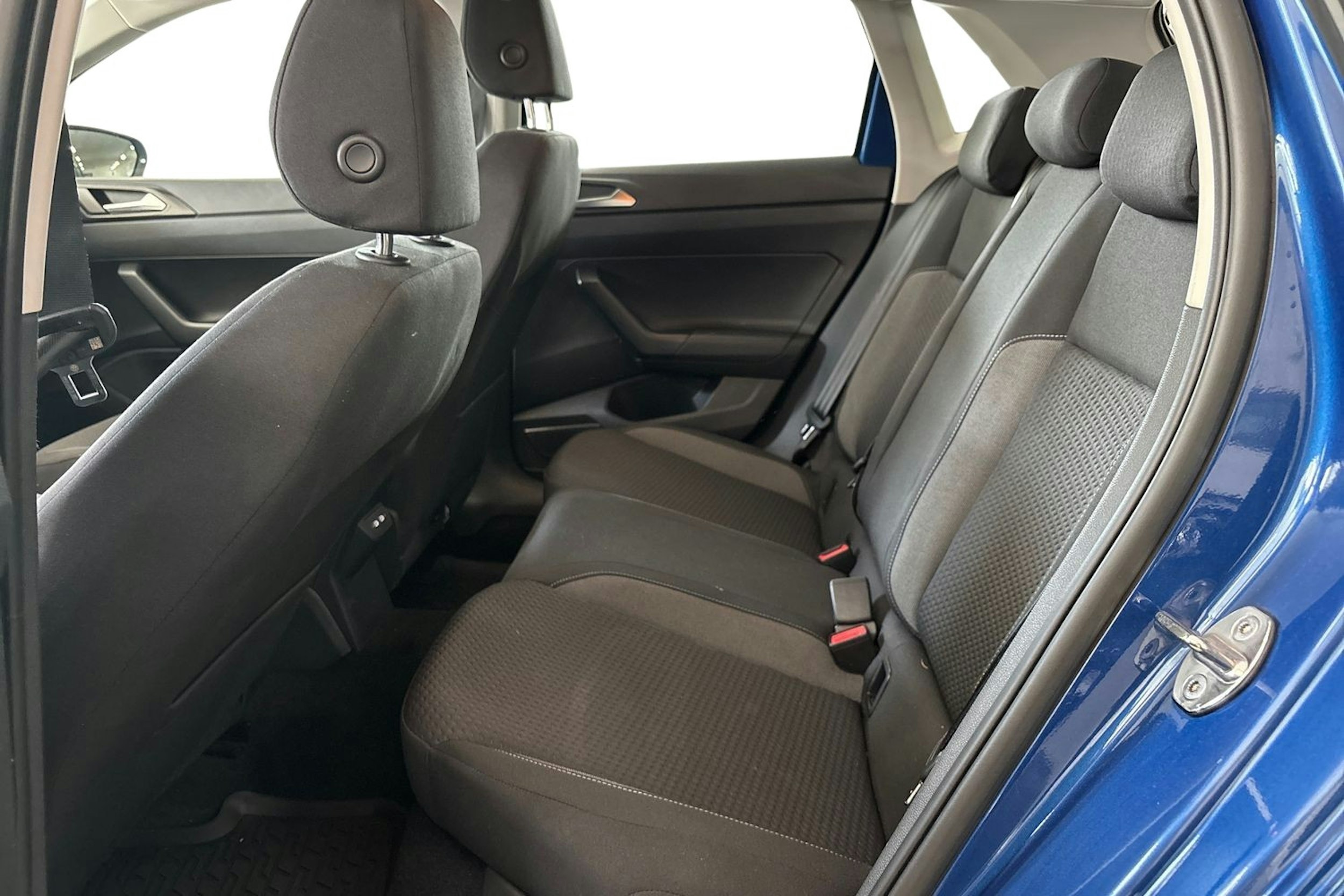 sininen Volkswagen Polo 2023 kuva 10.
