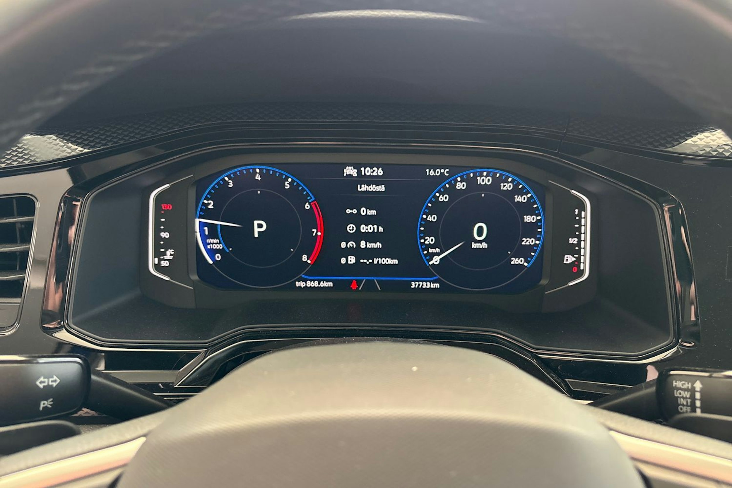 sininen Volkswagen Polo 2023 kuva 16.