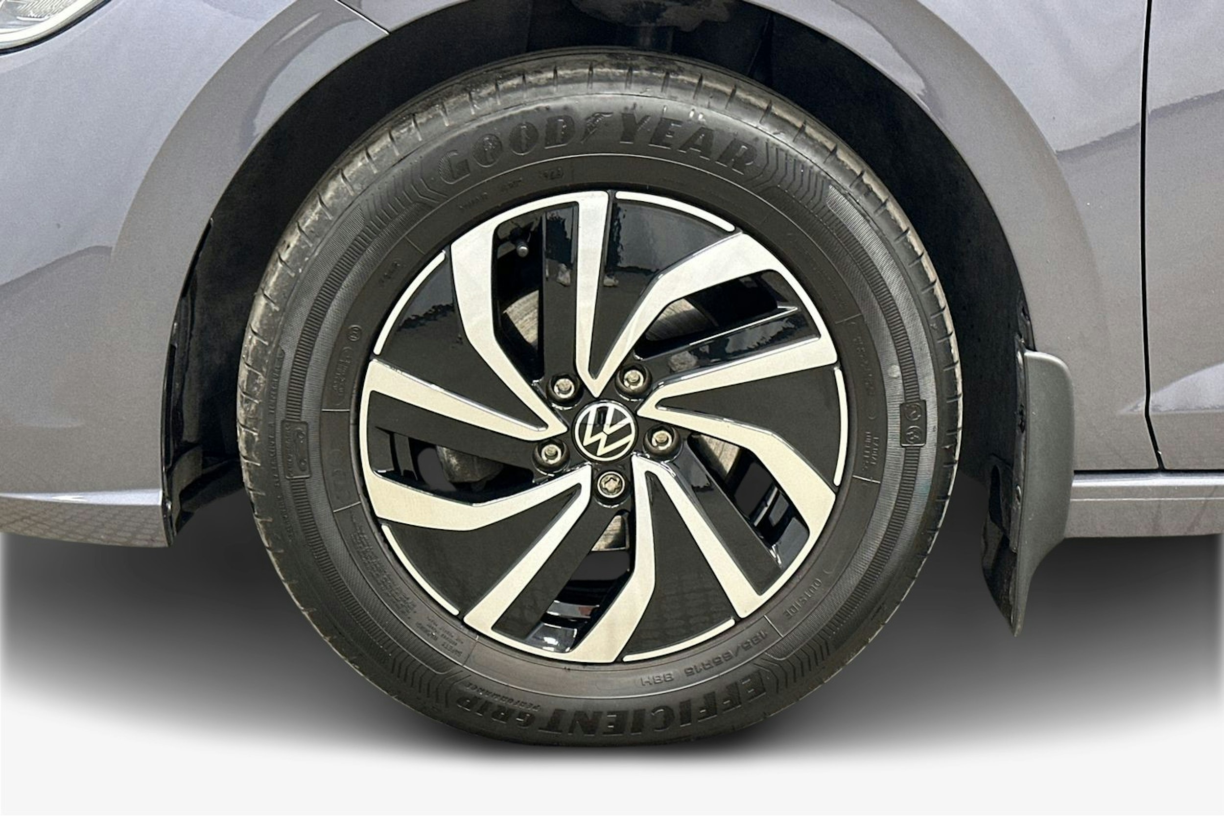 harmaa Volkswagen Polo 2023 kuva 11.