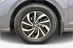 harmaa Volkswagen Polo 2023 kuva 11.