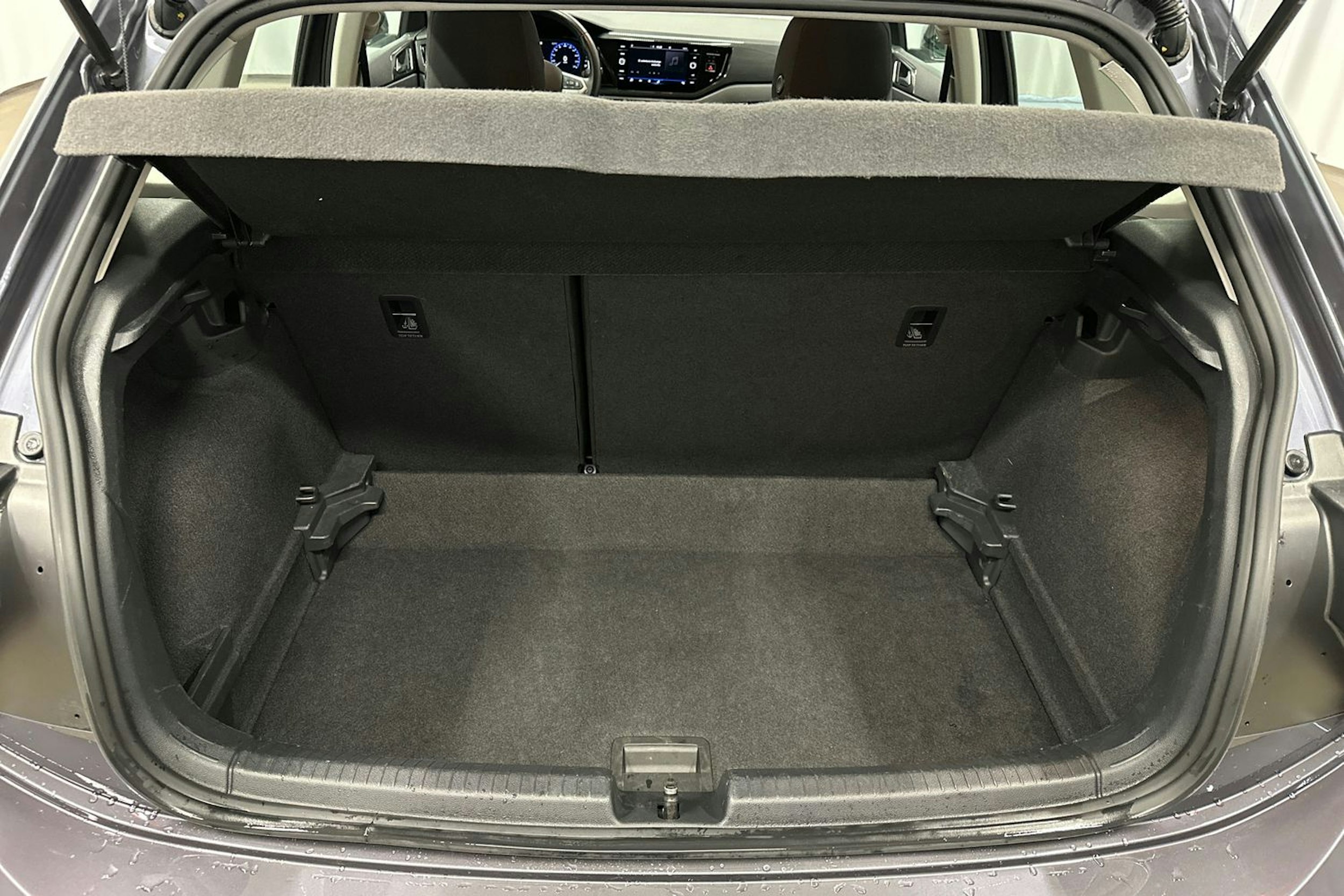 harmaa Volkswagen Polo 2023 kuva 14.