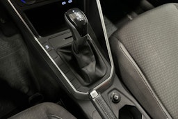 harmaa Volkswagen Polo 2023 kuva 20.