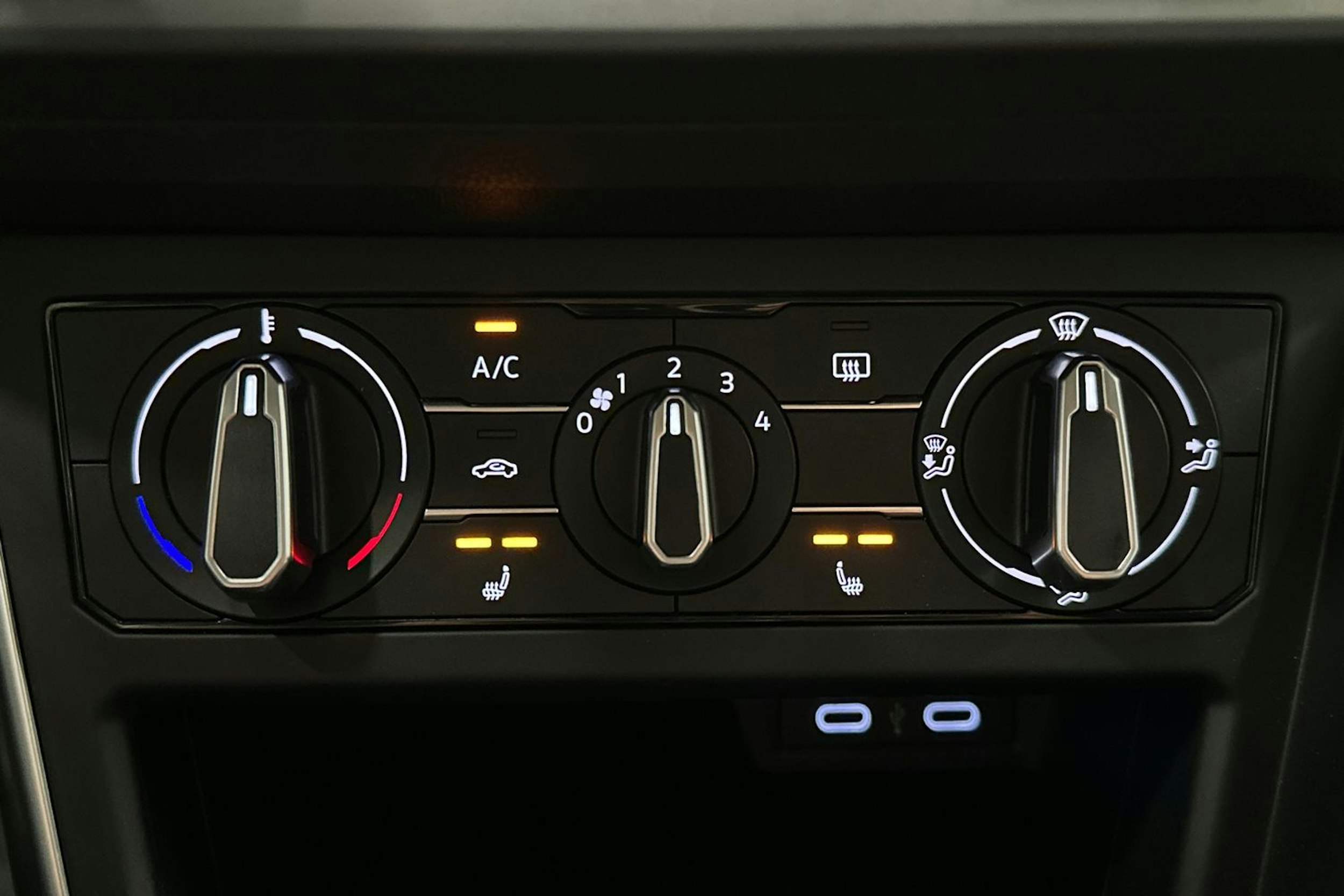 harmaa Volkswagen Polo 2023 kuva 21.