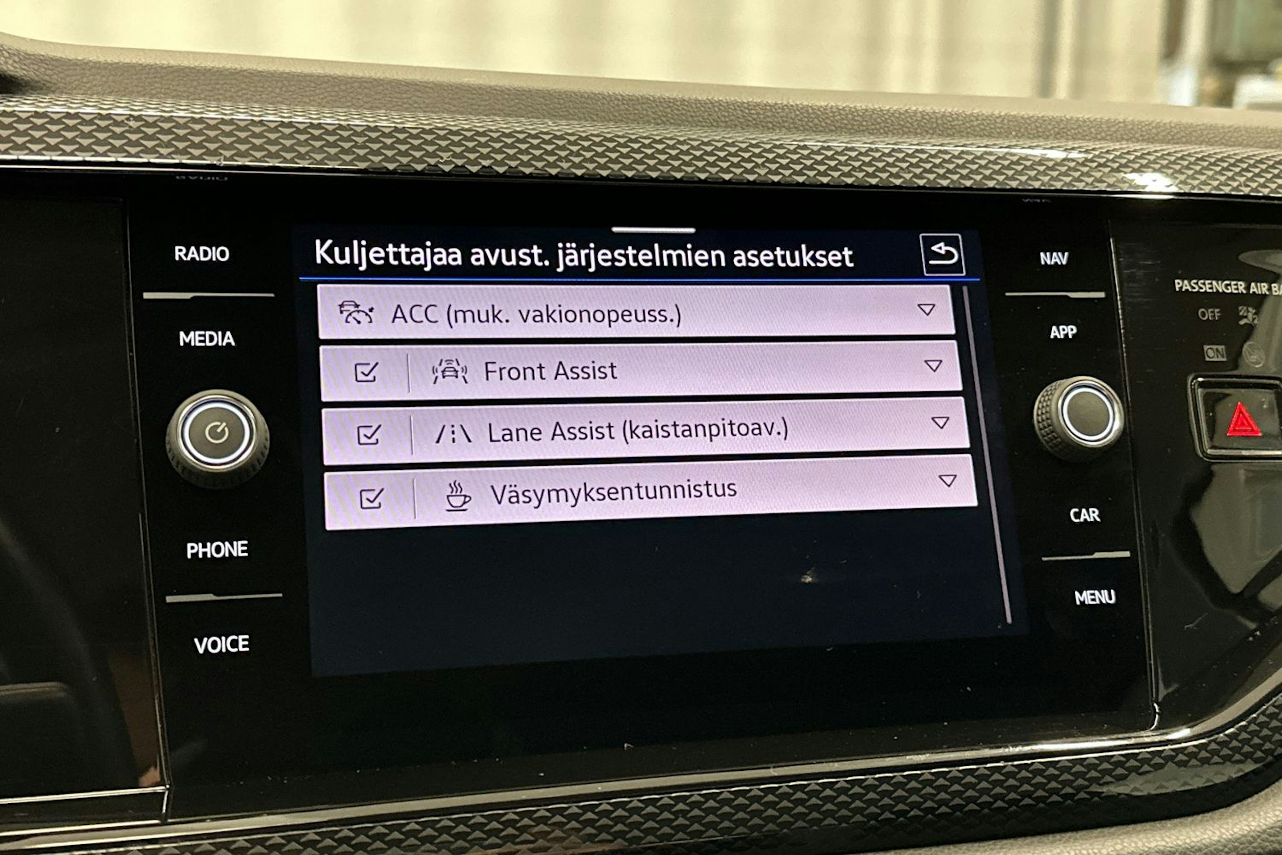 harmaa Volkswagen Polo 2023 kuva 24.