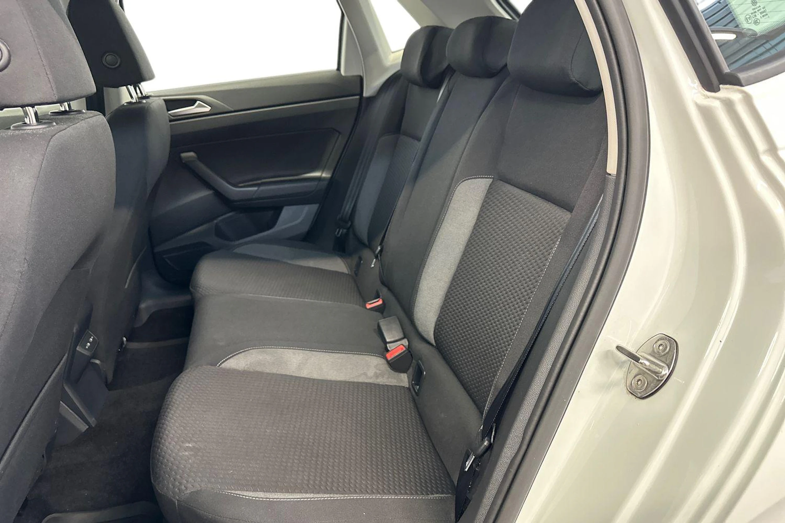 valkoinen Volkswagen Polo 2023 kuva 10.