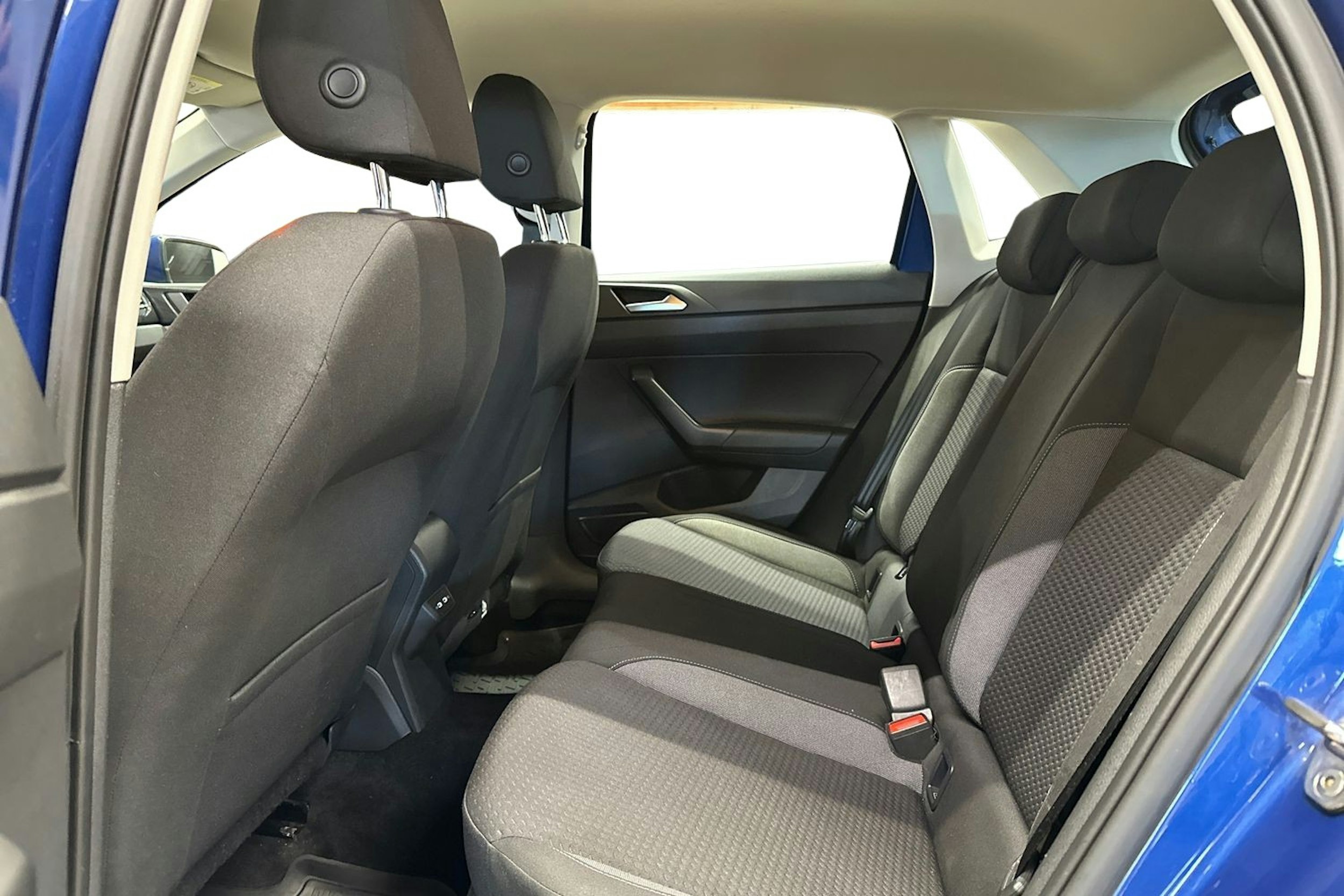 sininen Volkswagen Polo 2023 kuva 10.