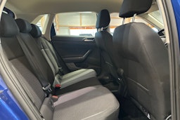 sininen Volkswagen Polo 2023 kuva 14.